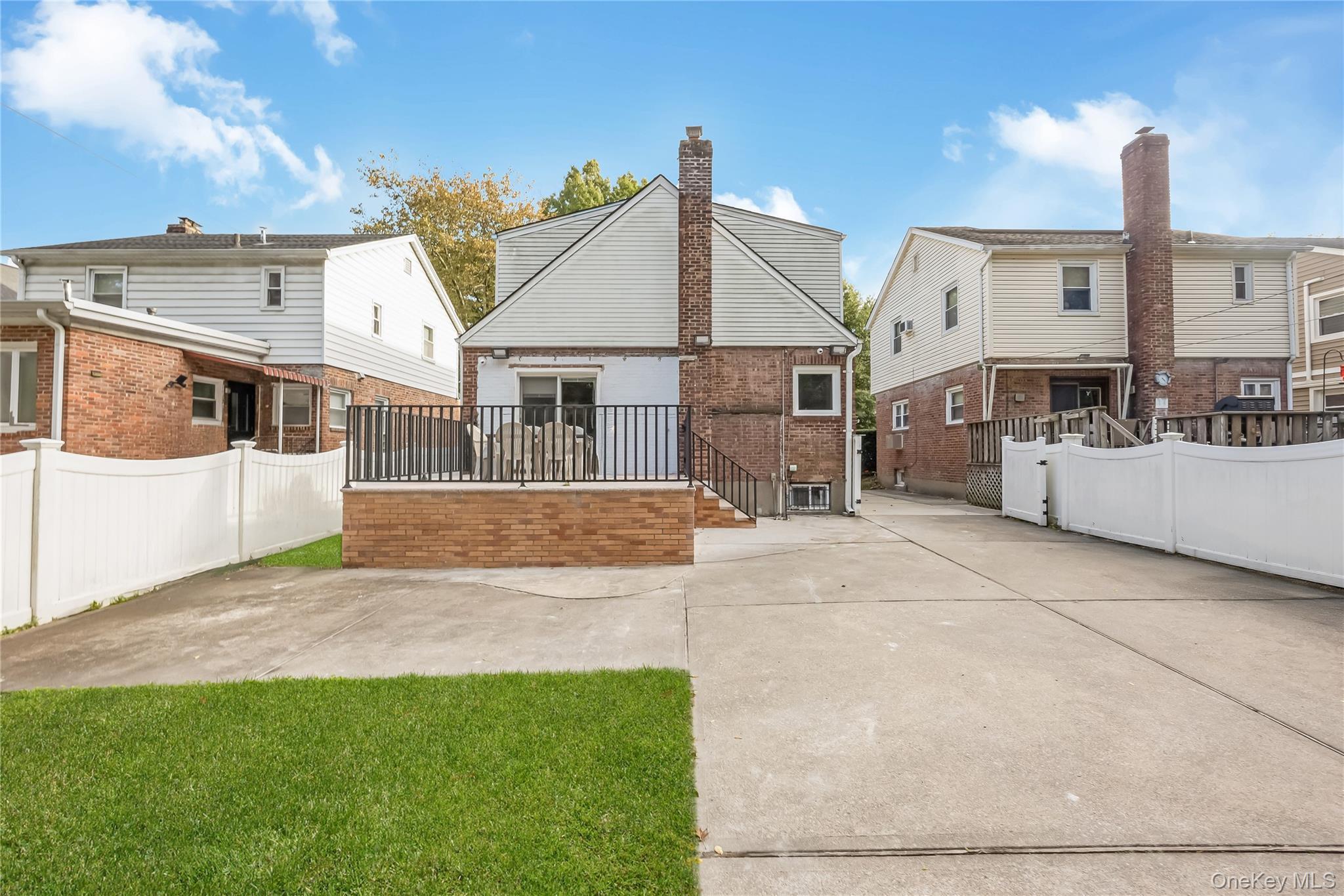 Single Family Richland Queens, NY 11364, MLS-927758-10