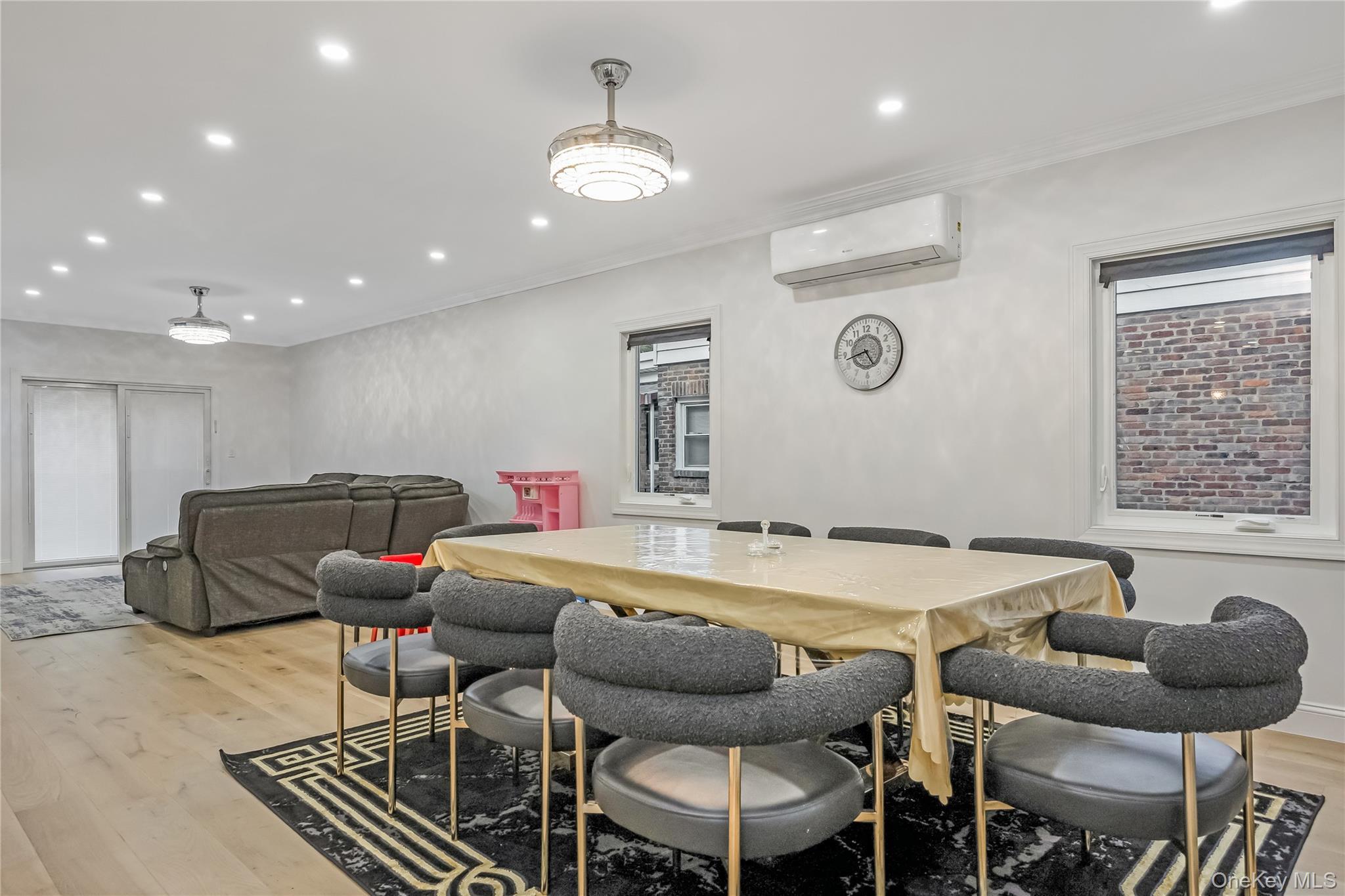 Single Family Richland Queens, NY 11364, MLS-927758-17