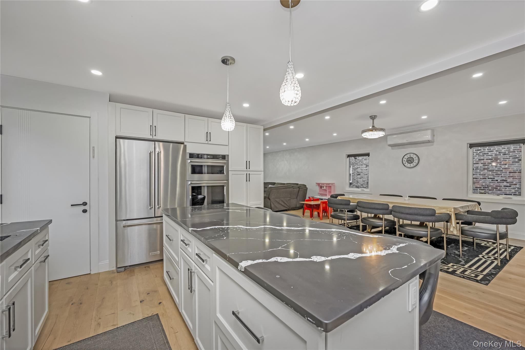 Single Family Richland Queens, NY 11364, MLS-927758-18