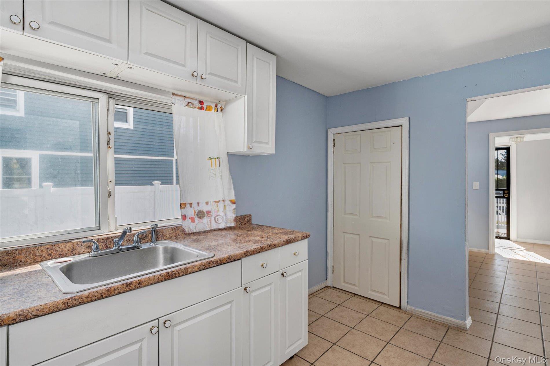 Single Family Lincoln  Nassau County, NY 11575, MLS-927759-8