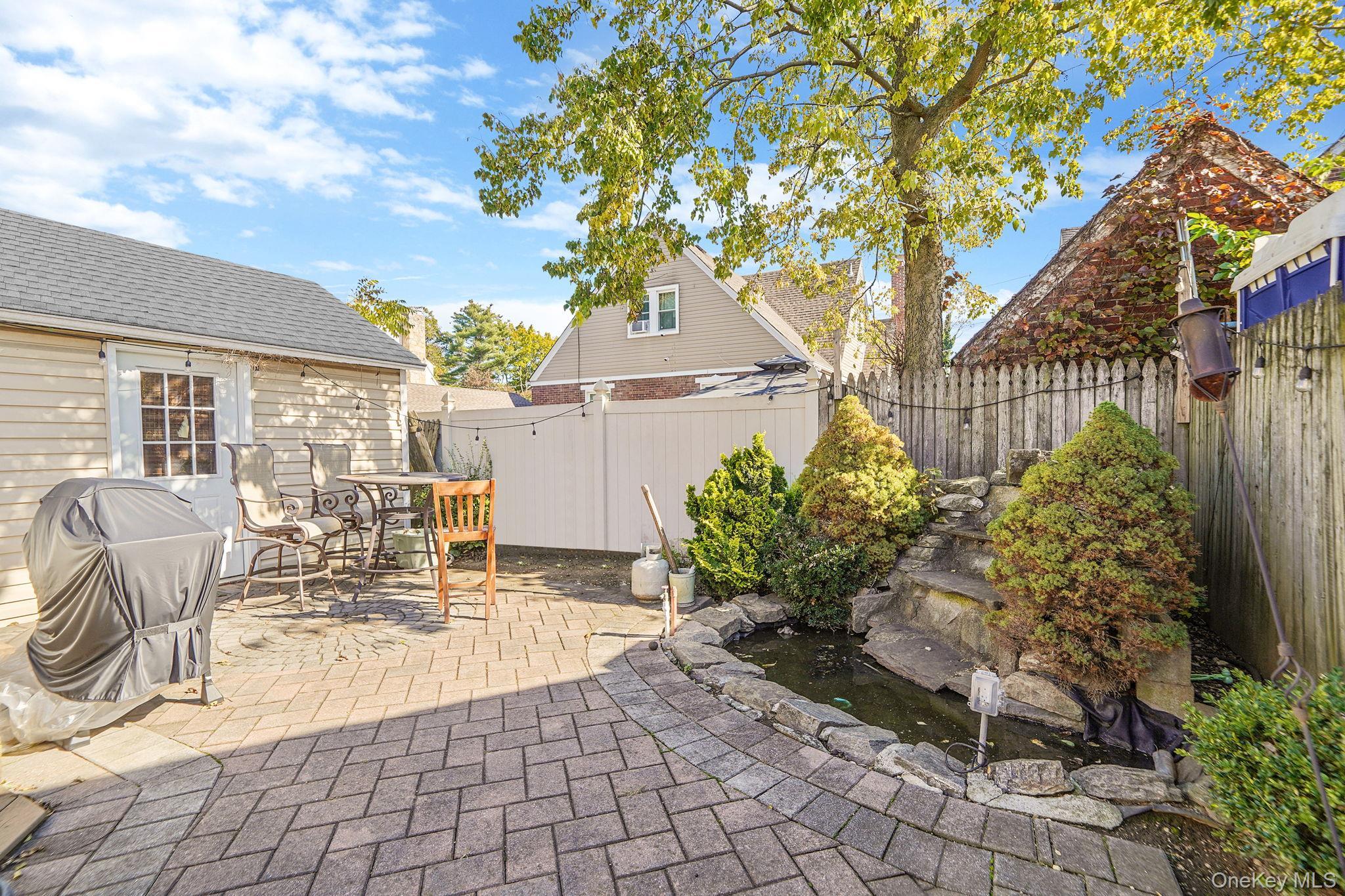 Single Family Elmwood  Nassau County, NY 11550, MLS-927770-17