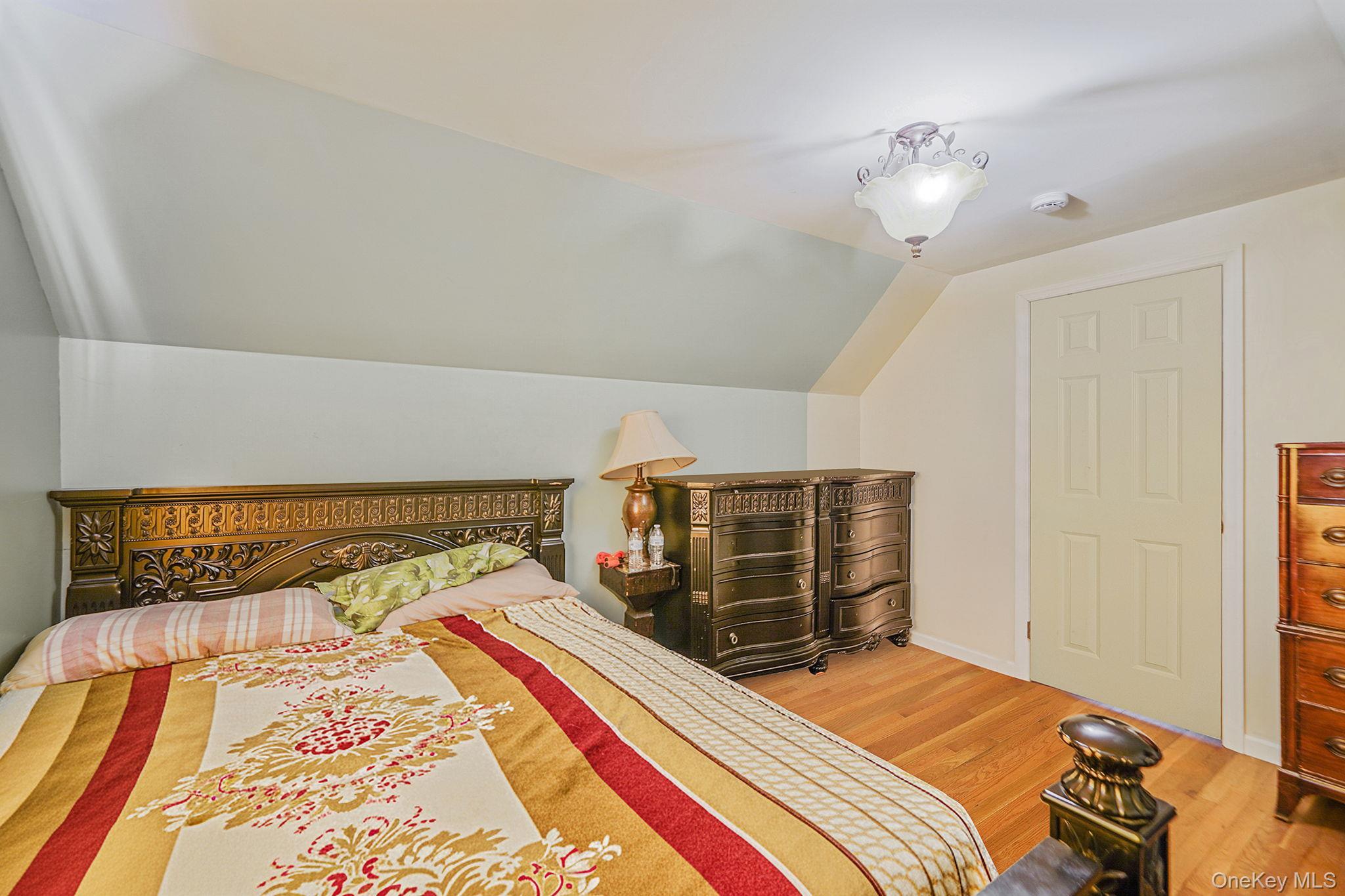 Single Family Elmwood  Nassau County, NY 11550, MLS-927770-4