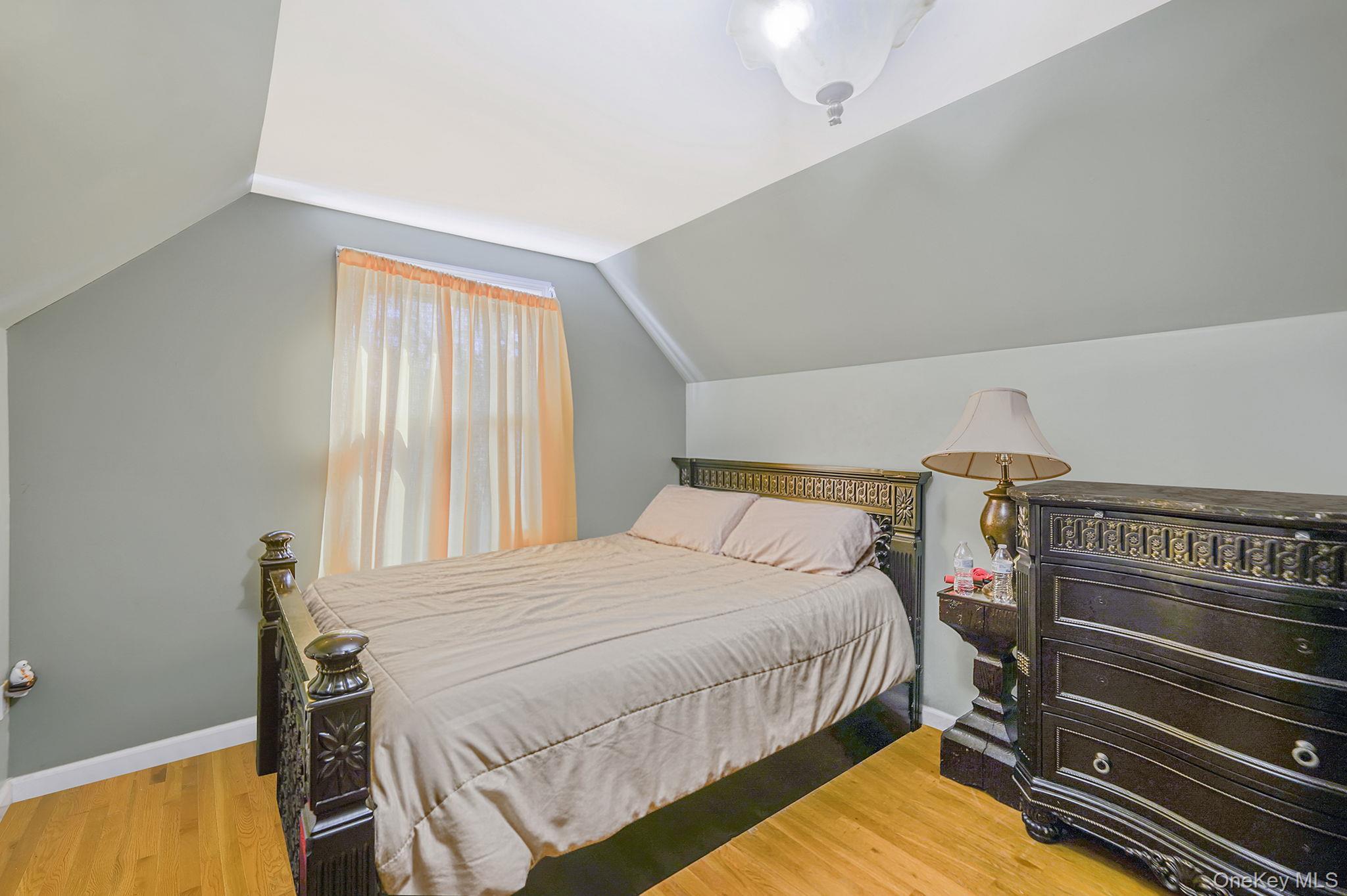 Single Family Elmwood  Nassau County, NY 11550, MLS-927770-9