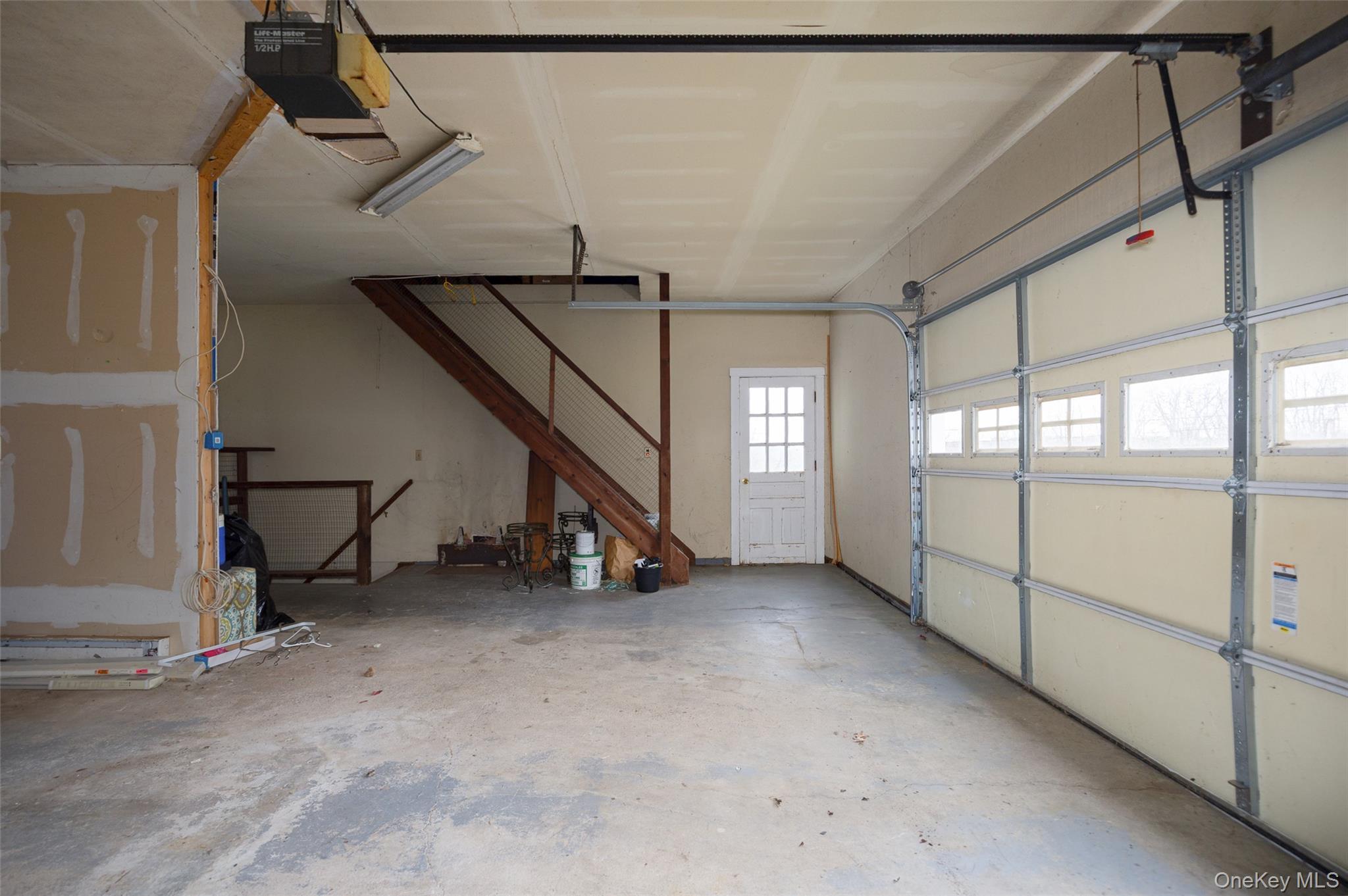 Single Family Peach  Dutchess County, NY 12601, MLS-927773-21