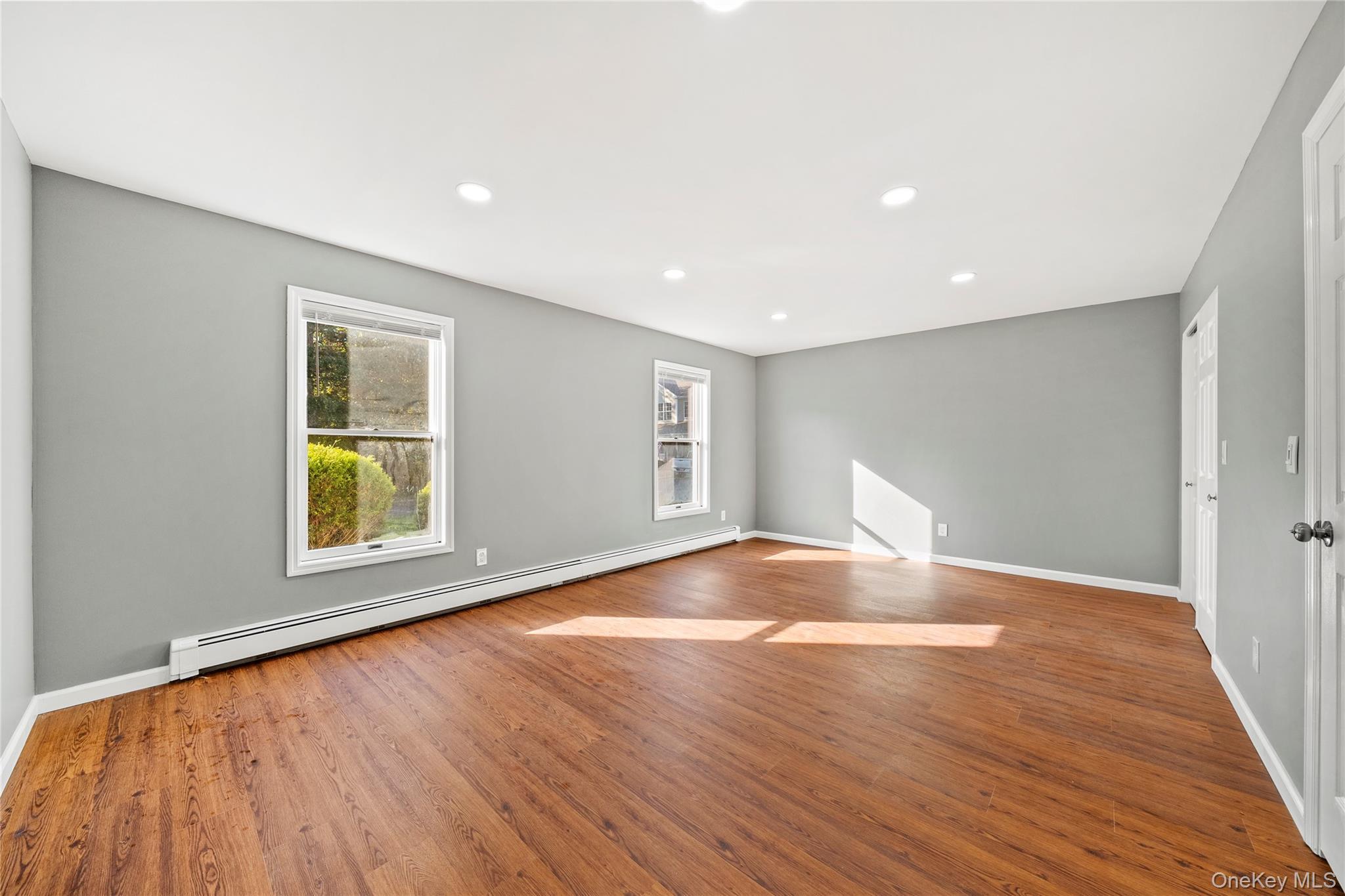 Single Family Grand Suffolk County, NY 11980, MLS-927776-17