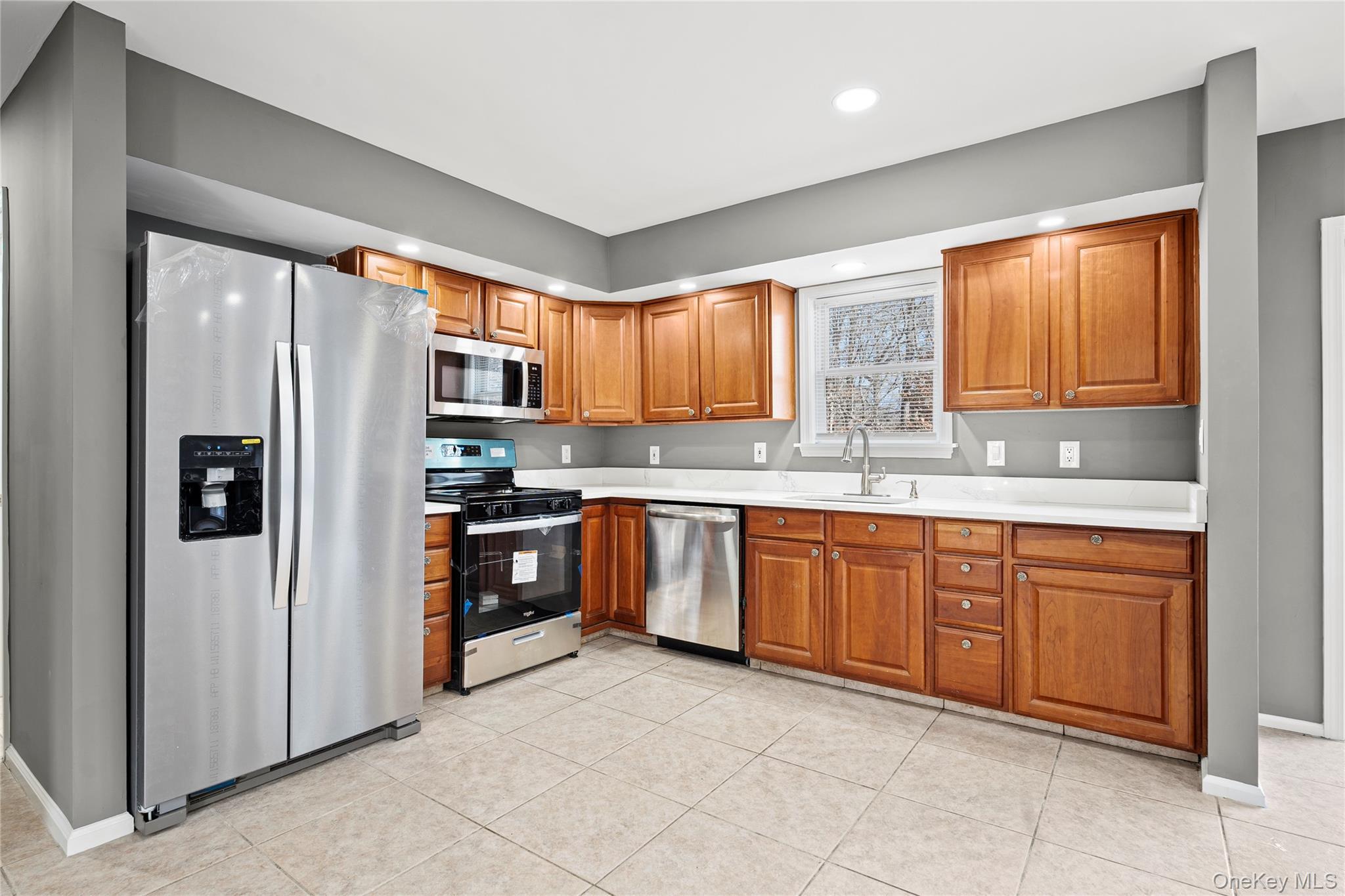 Single Family Grand Suffolk County, NY 11980, MLS-927776-21