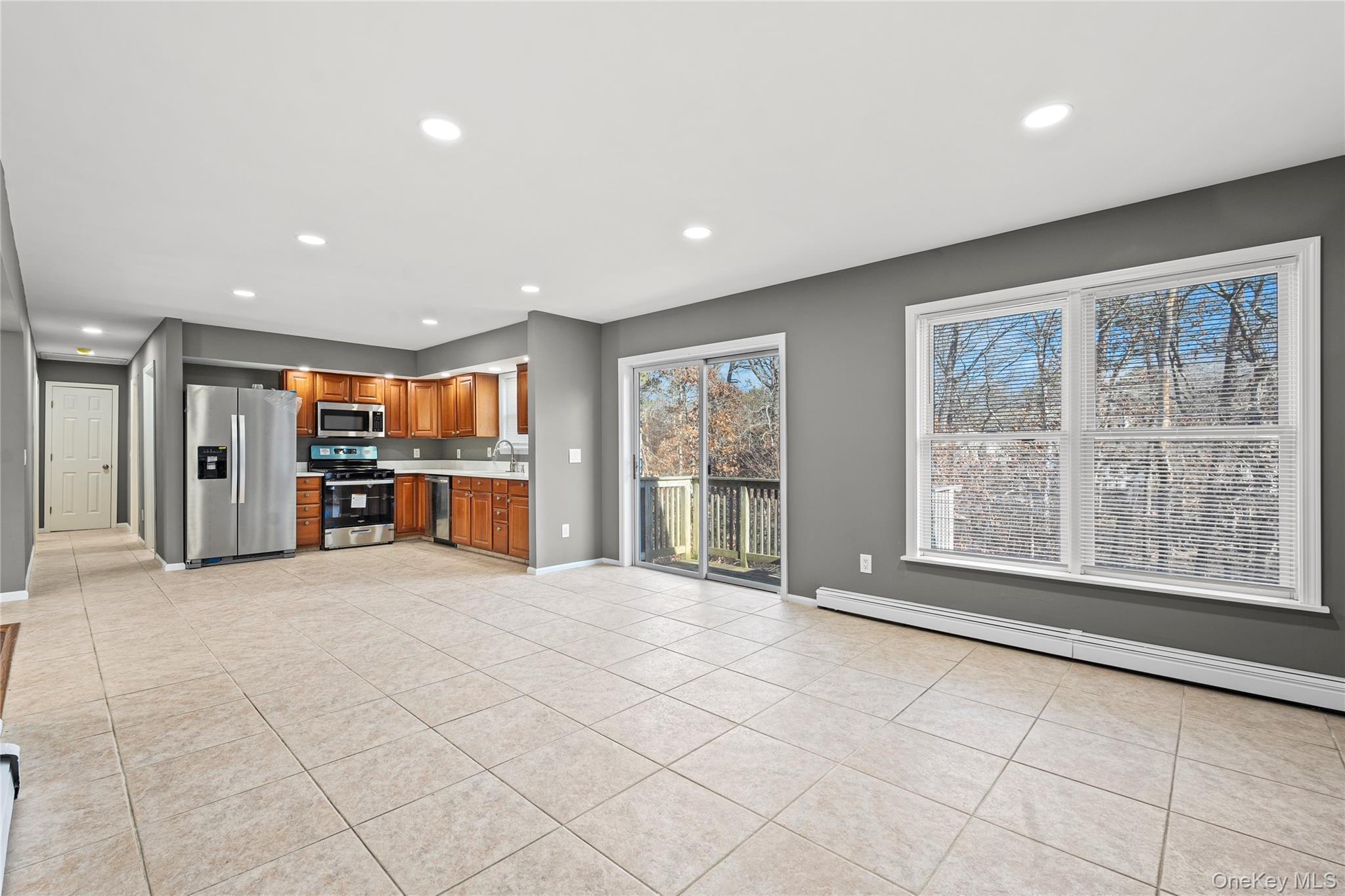 Single Family Grand Suffolk County, NY 11980, MLS-927776-23