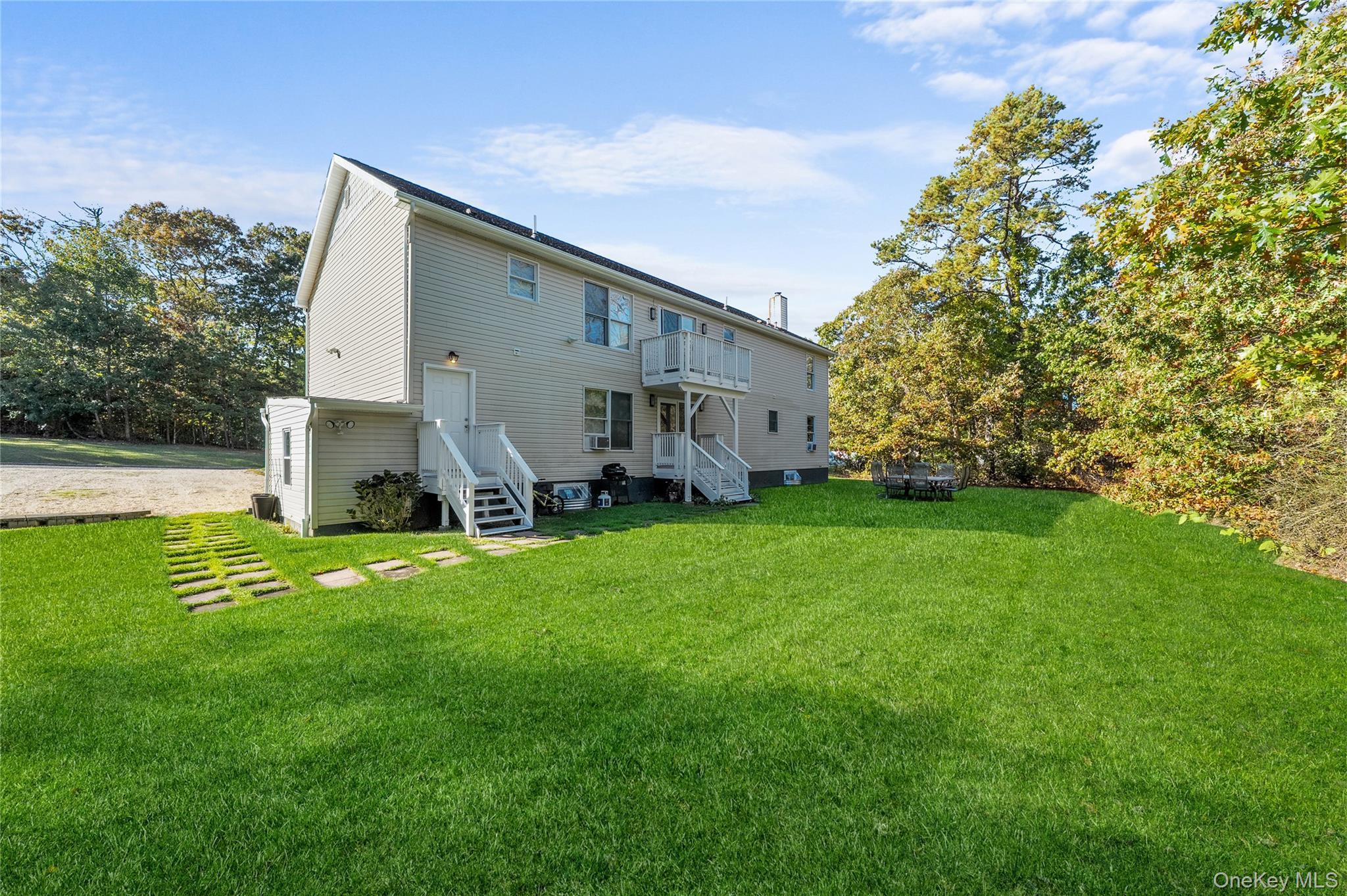 Single Family Grand Suffolk County, NY 11980, MLS-927776-33