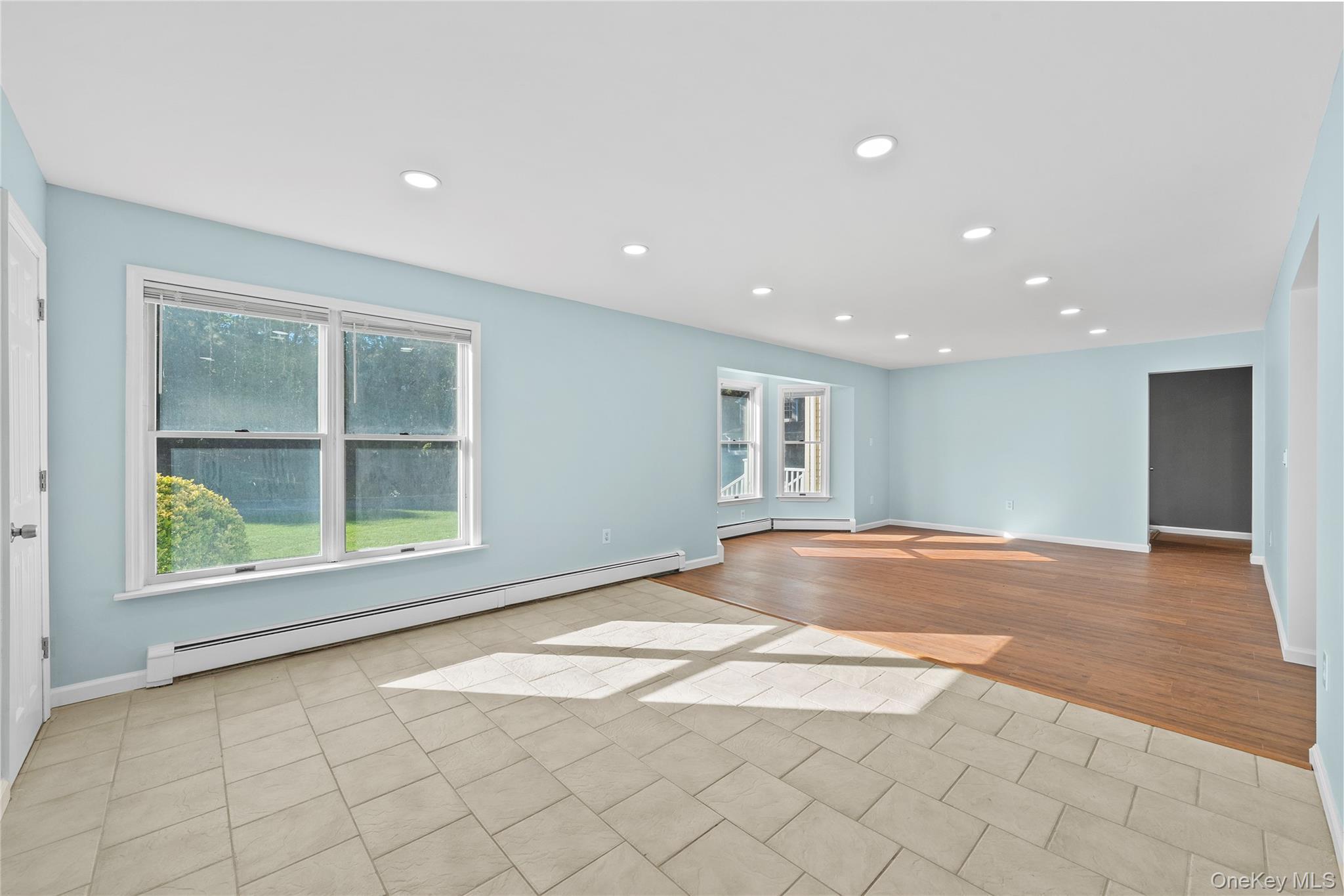 Single Family Grand Suffolk County, NY 11980, MLS-927776-9