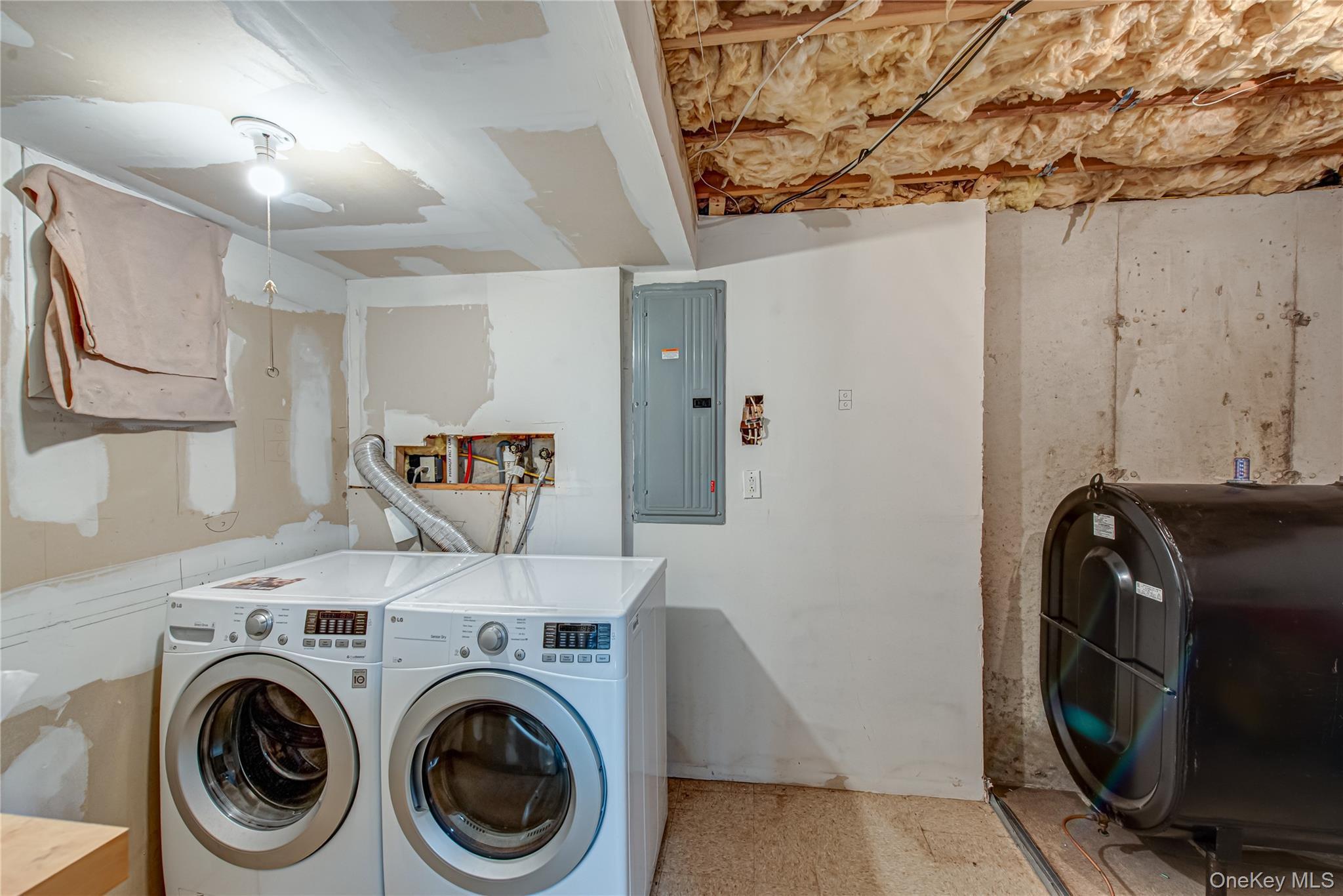 Single Family Clinton  Suffolk County, NY 11950, MLS-927780-18