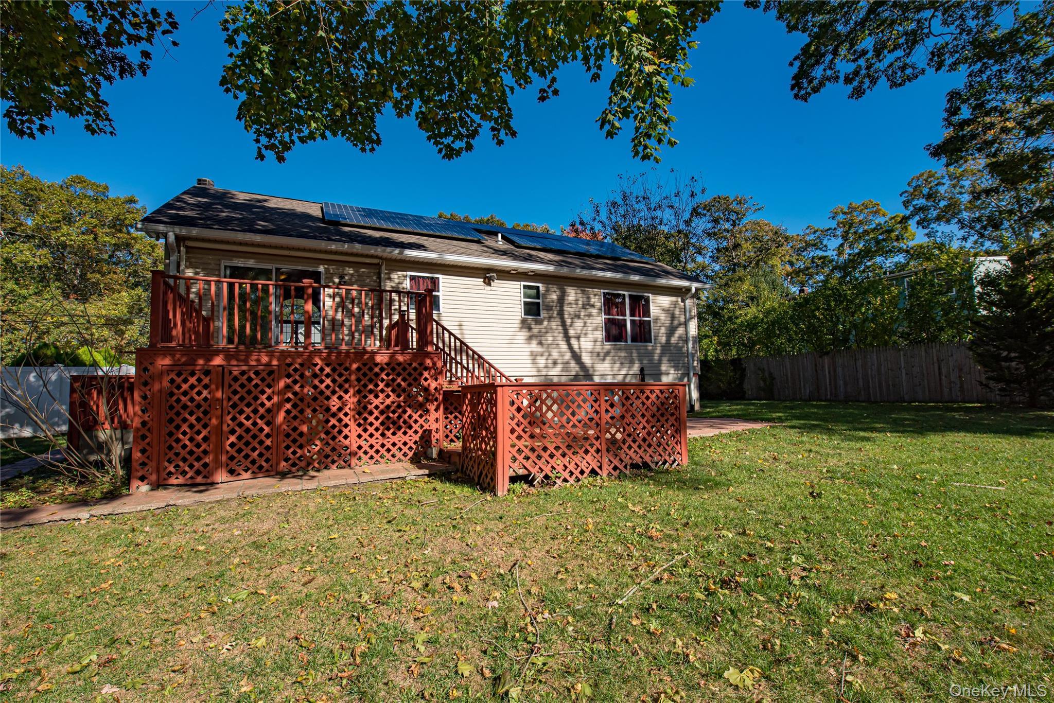 Single Family Clinton  Suffolk County, NY 11950, MLS-927780-22