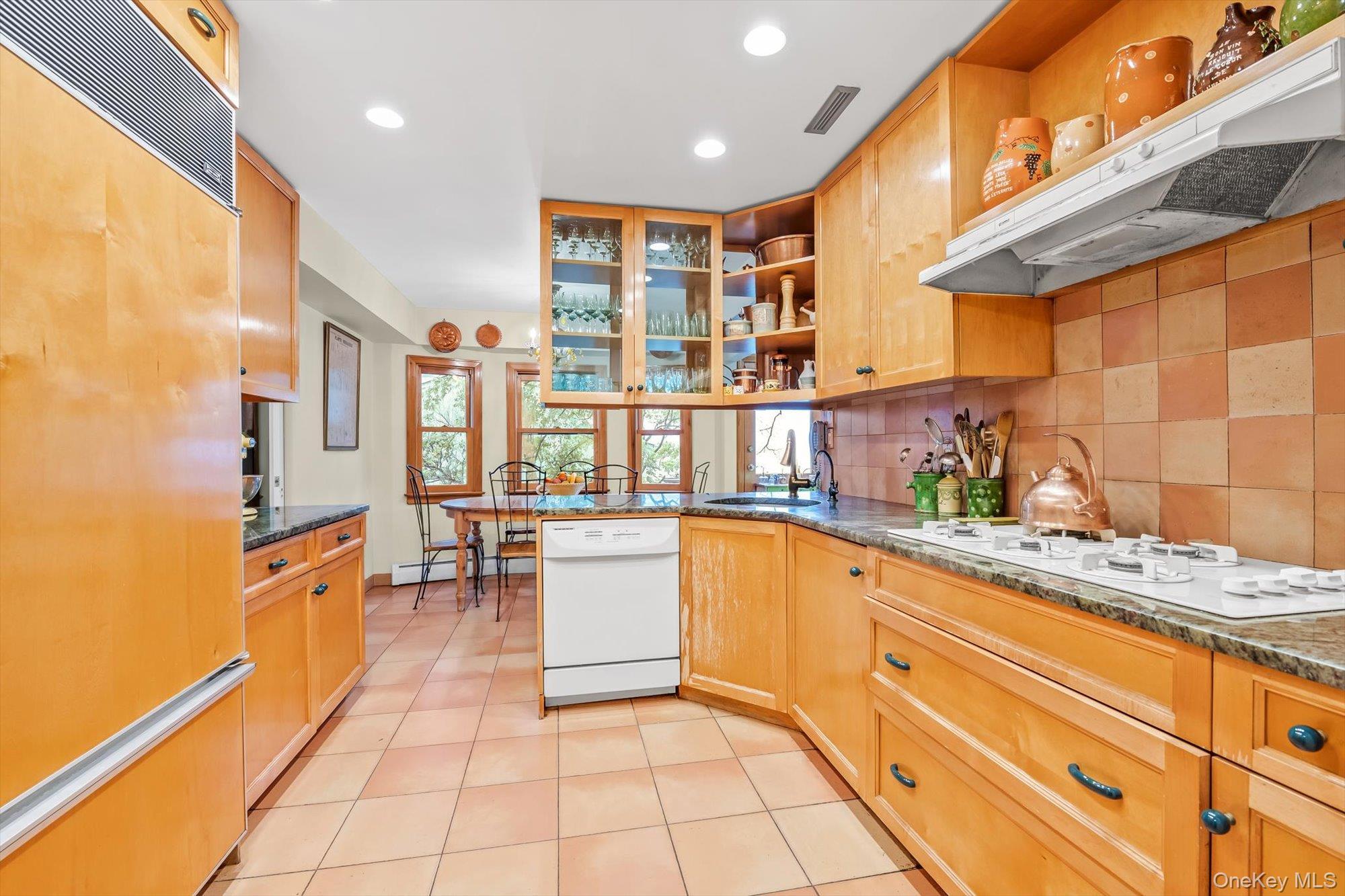 Single Family Kearny Nassau County, NY 11581, MLS-927793-6