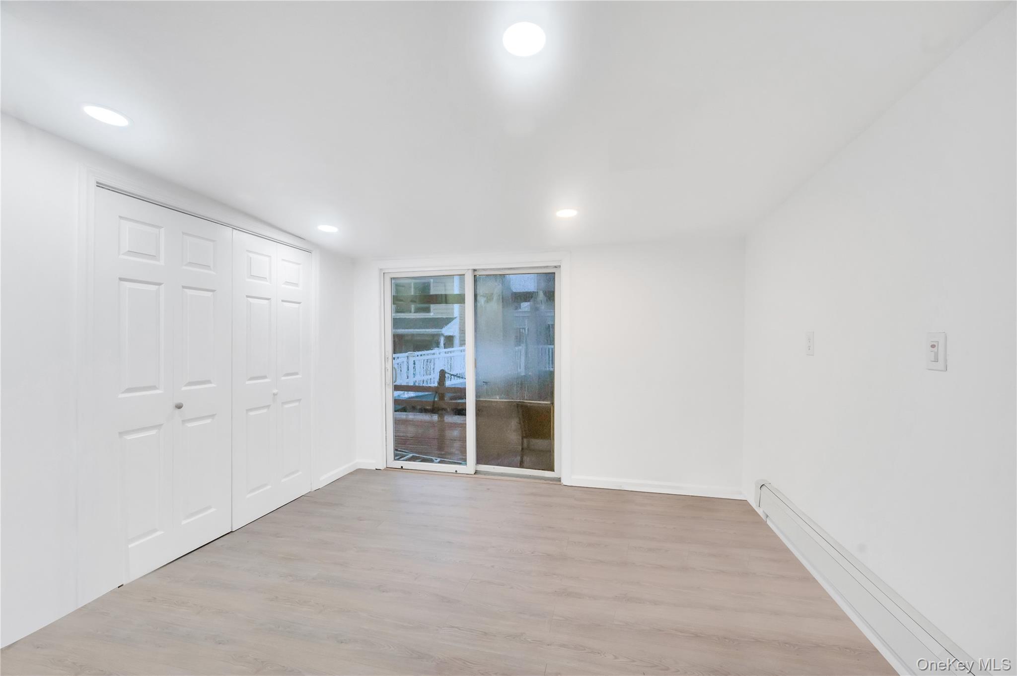 Single Family Van Brunt Queens, NY 11693, MLS-927803-5