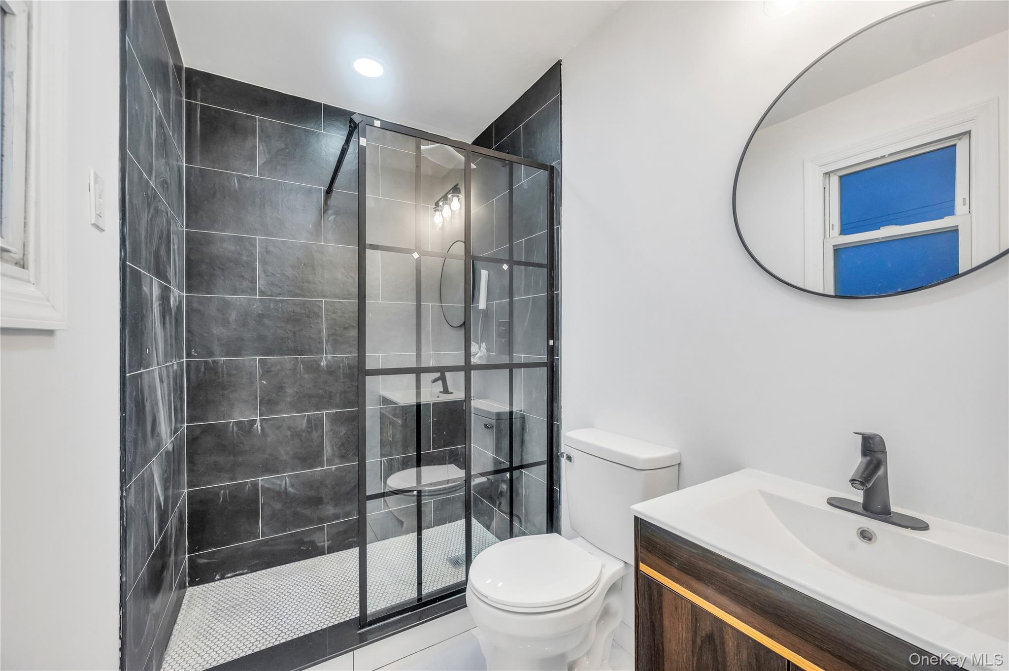 Single Family Van Brunt Queens, NY 11693, MLS-927803-8