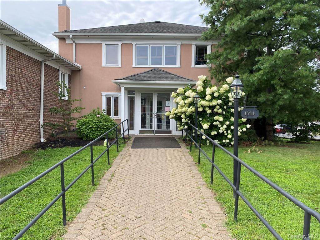 Commercial Lease Astor Bronx, NY 10469, MLS-927808-2