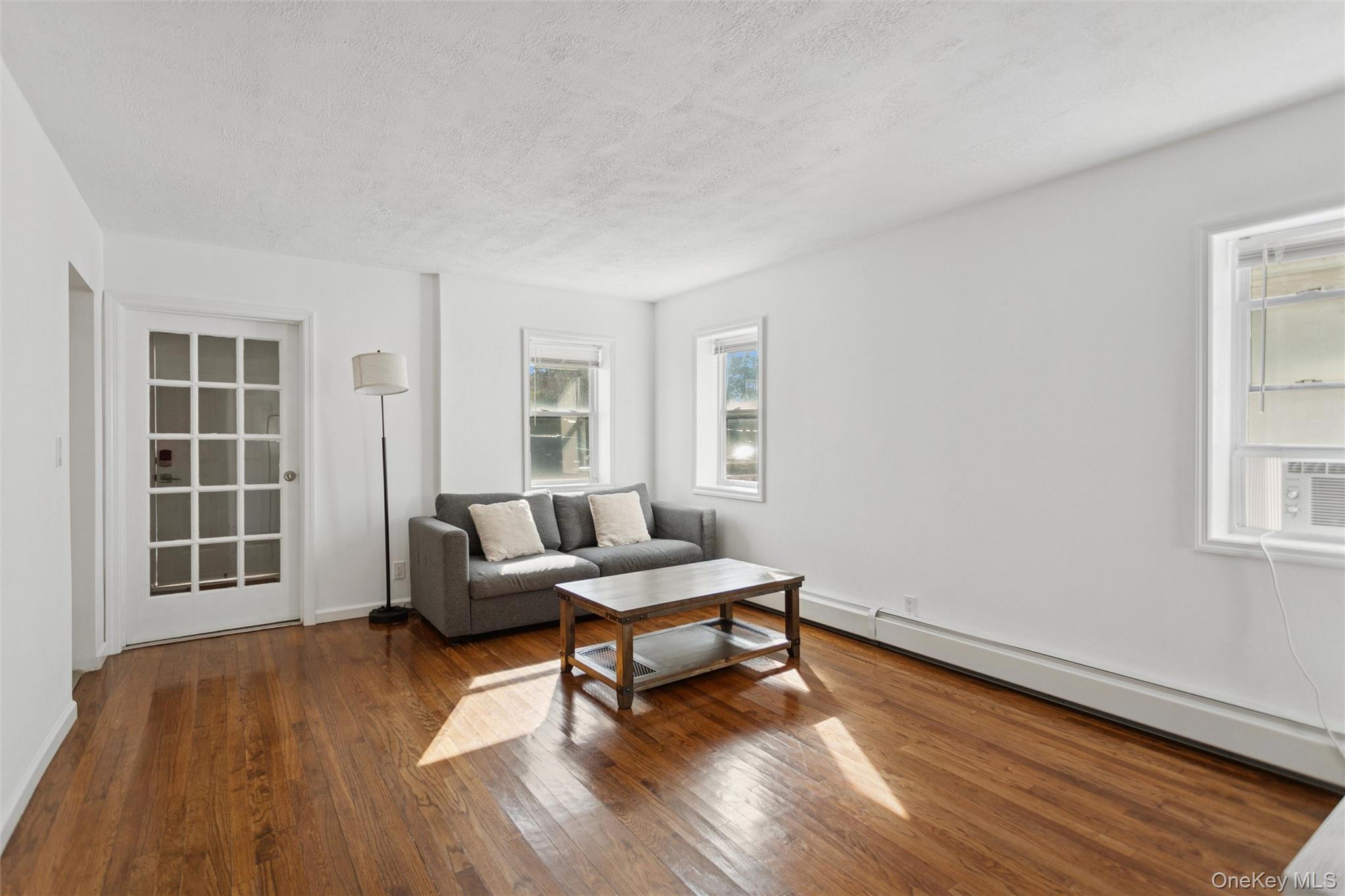 Single Family Market Nassau County, NY 11561, MLS-927816-6