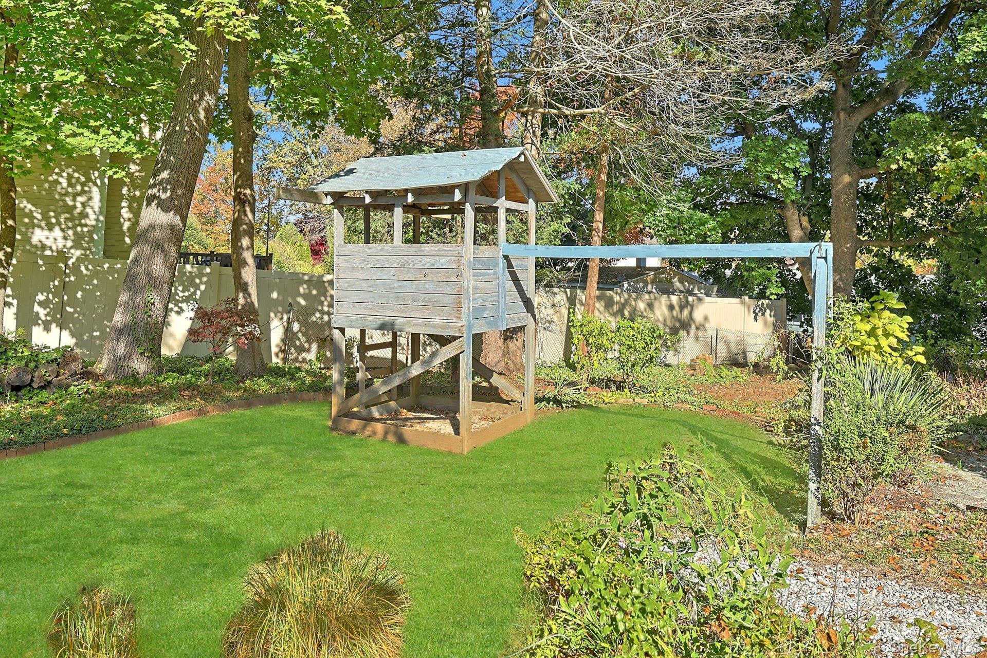 Single Family Benedict  Westchester County, NY 10594, MLS-927819-30