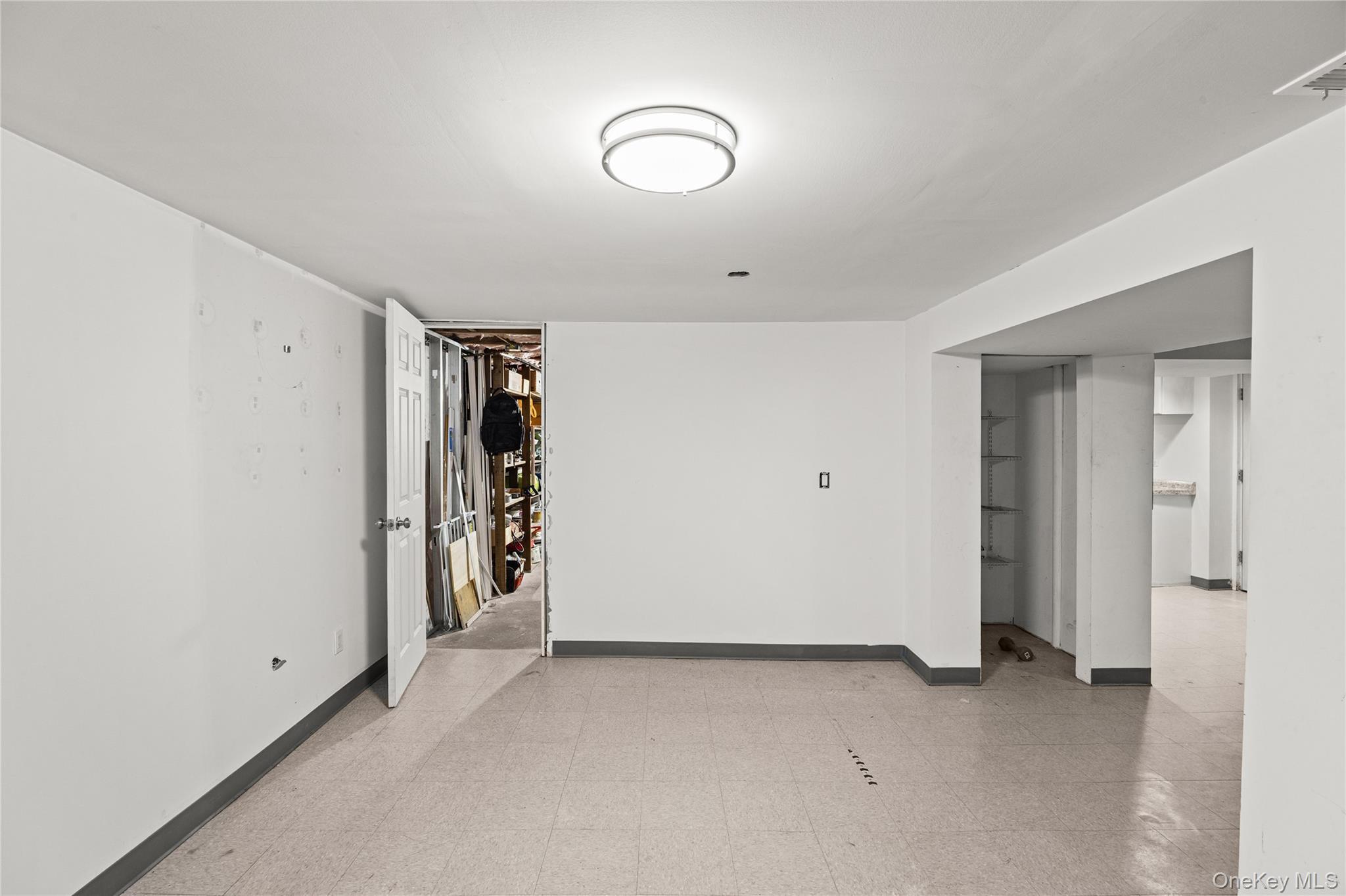 Single Family Riviera  Suffolk County, NY 11757, MLS-927823-11