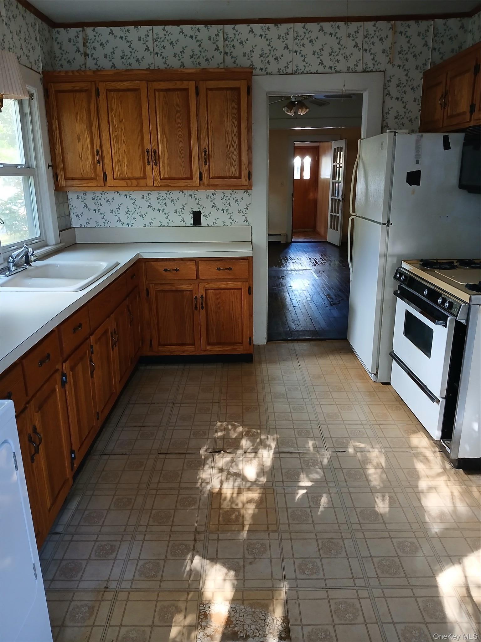 Single Family Woodburn Street Suffolk County, NY 11772, MLS-927852-8