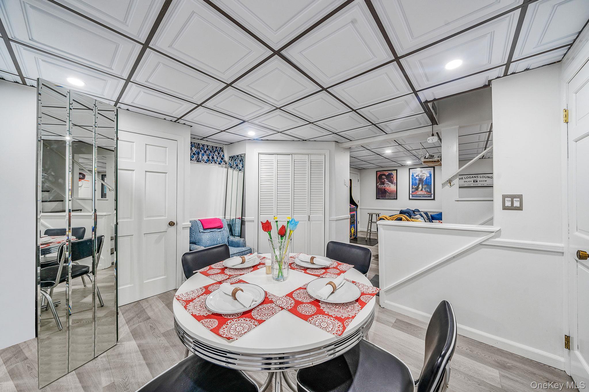 Single Family Winfield Davis  Suffolk County, NY 11727, MLS-927877-34