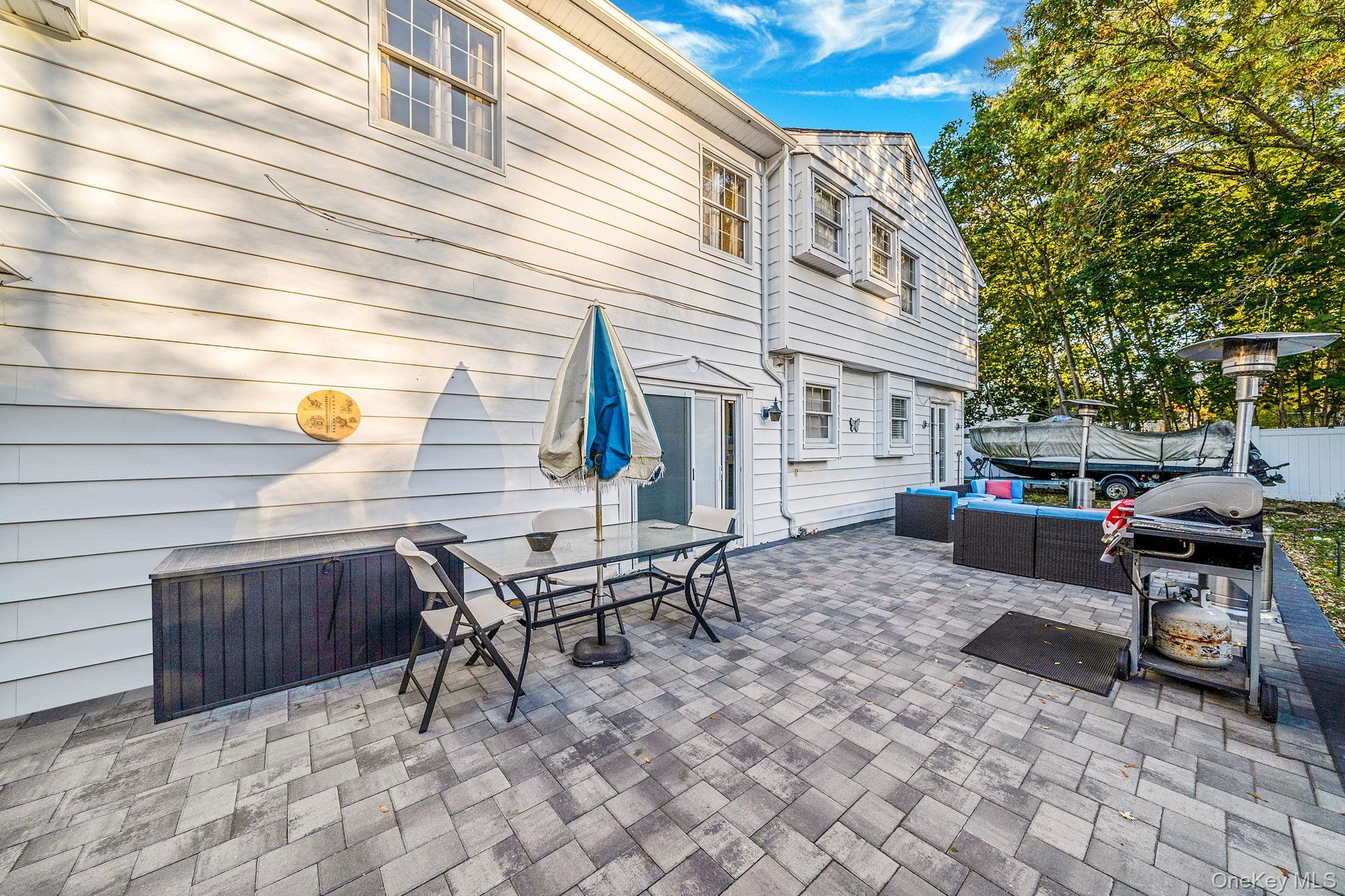 Single Family Winfield Davis  Suffolk County, NY 11727, MLS-927877-38