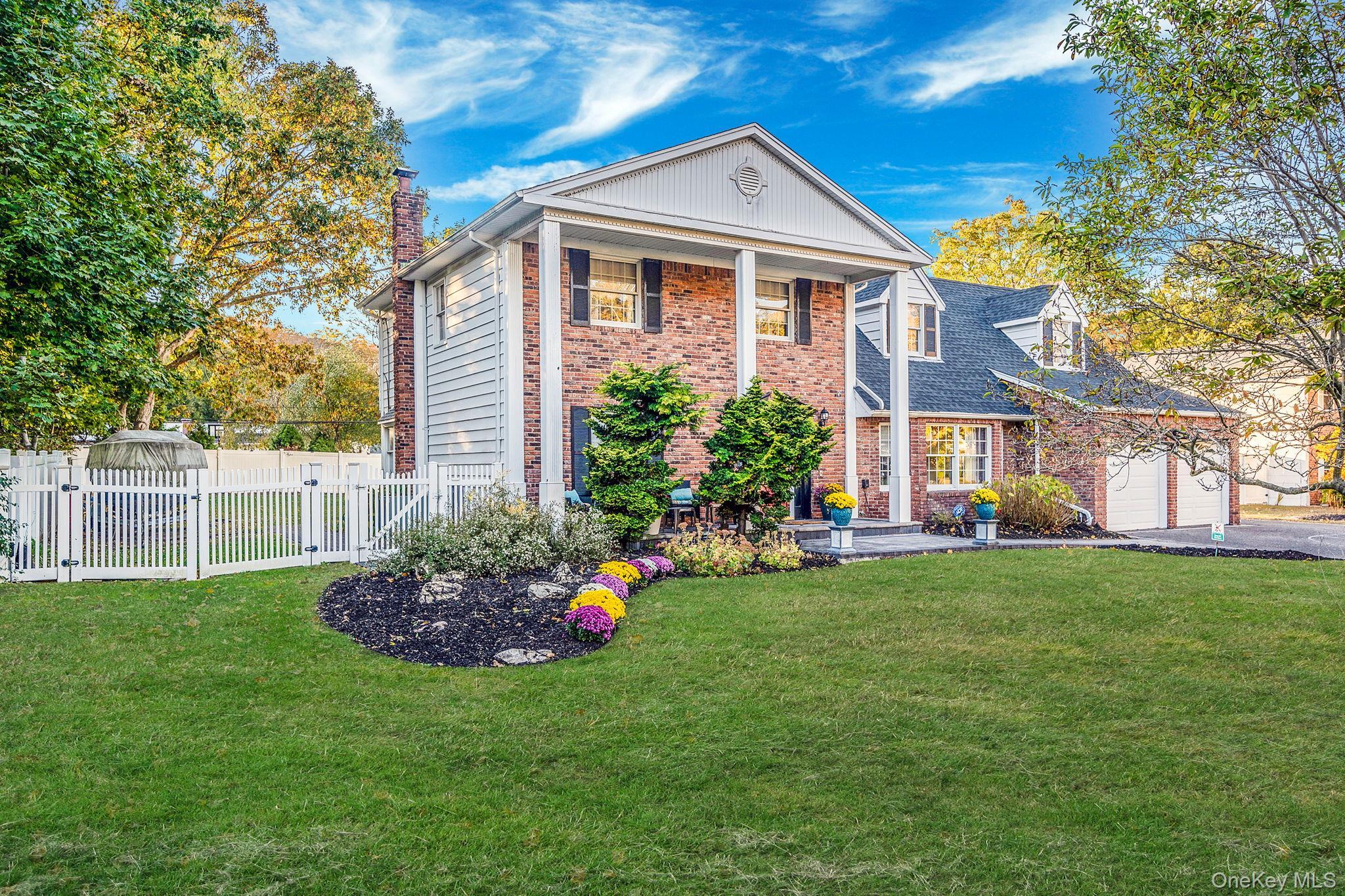 Single Family Winfield Davis  Suffolk County, NY 11727, MLS-927877-4