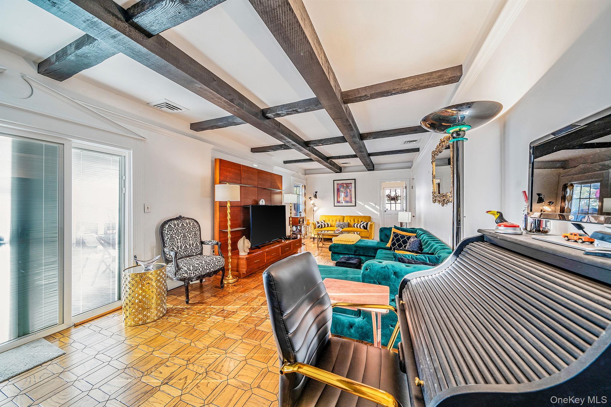 Single Family Winfield Davis  Suffolk County, NY 11727, MLS-927877-9