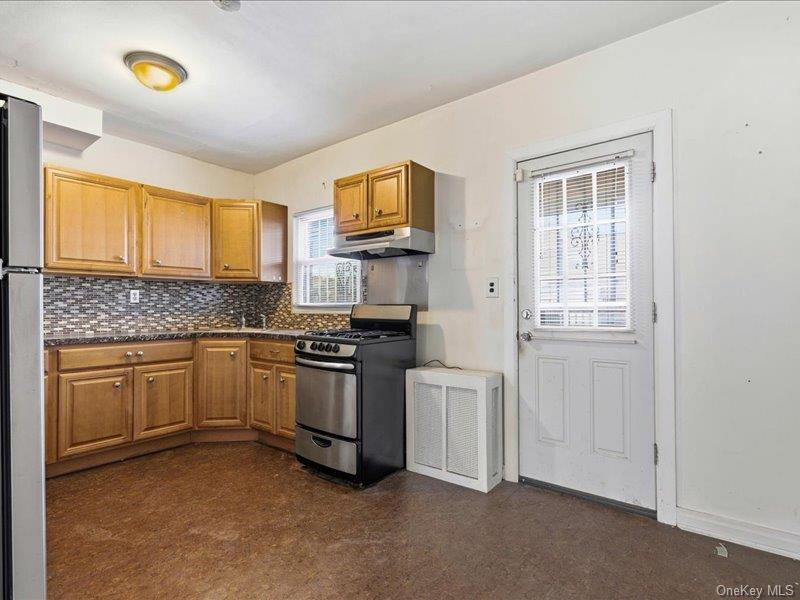 Single Family Suydam  Queens, NY 11385, MLS-927916-7