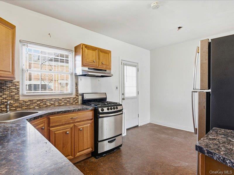 Single Family Suydam  Queens, NY 11385, MLS-927916-9