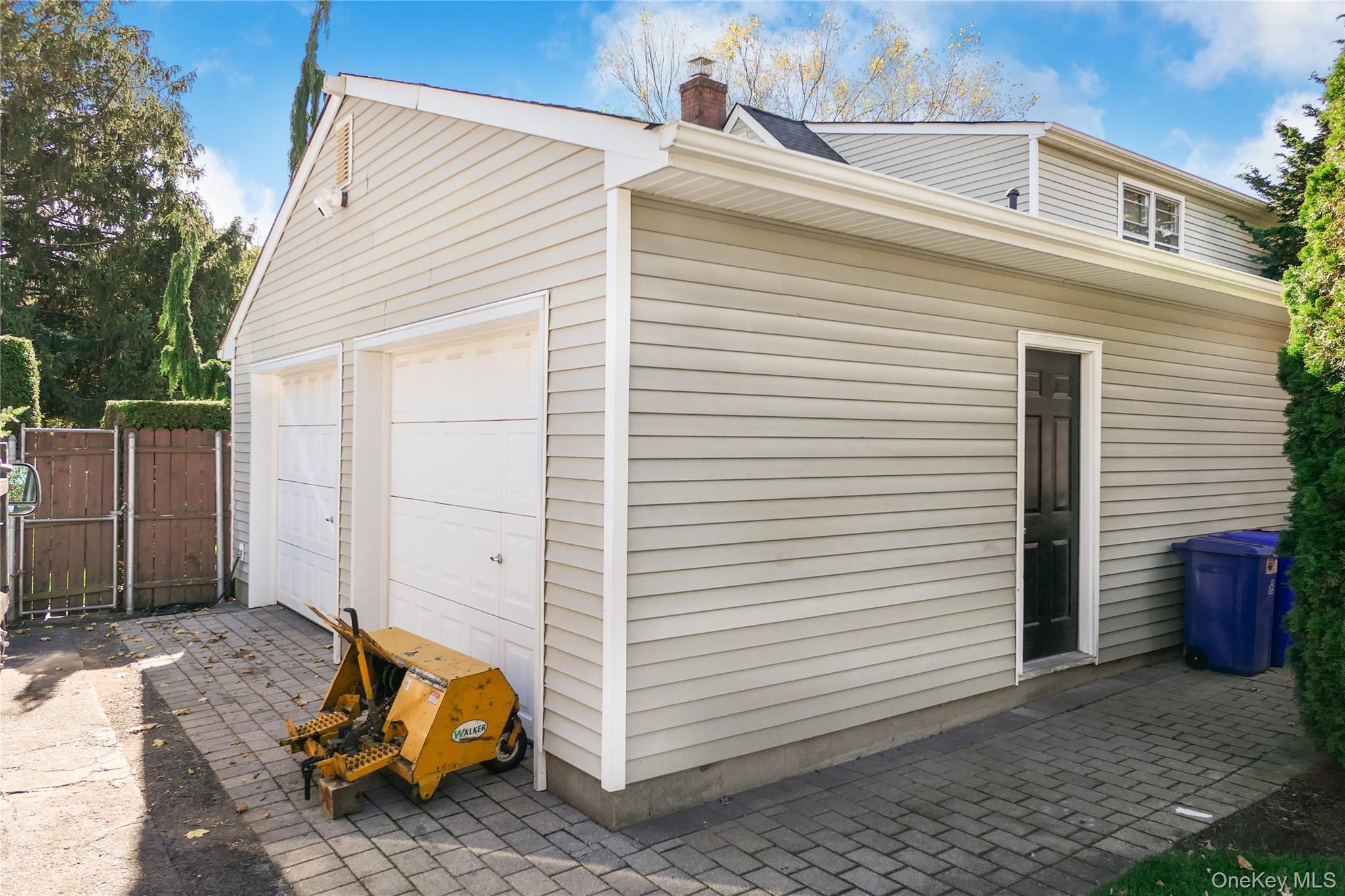 Single Family Montauk  Suffolk County, NY 11719, MLS-927919-26