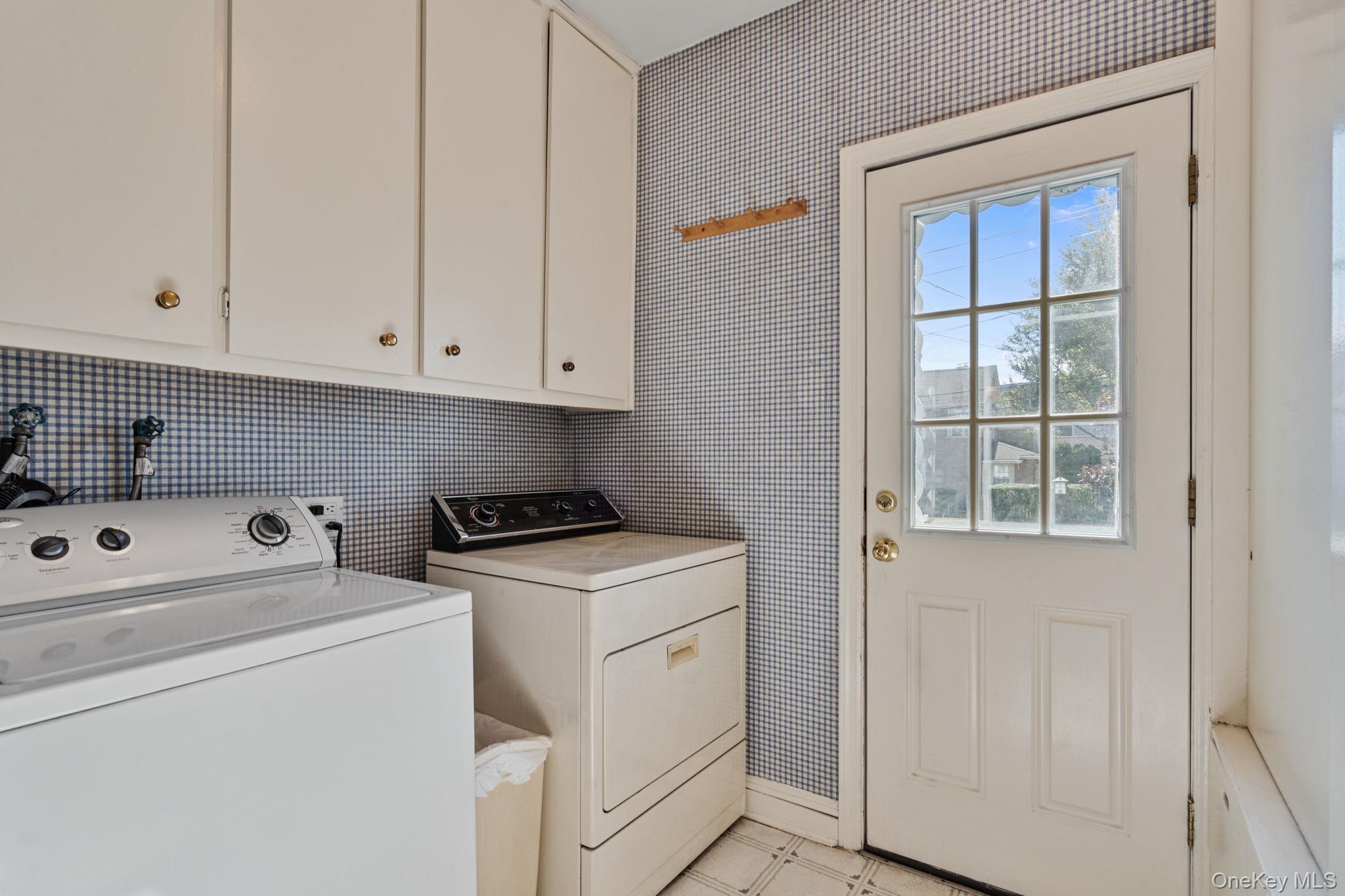 Single Family Summit  Nassau County, NY 11563, MLS-927945-14