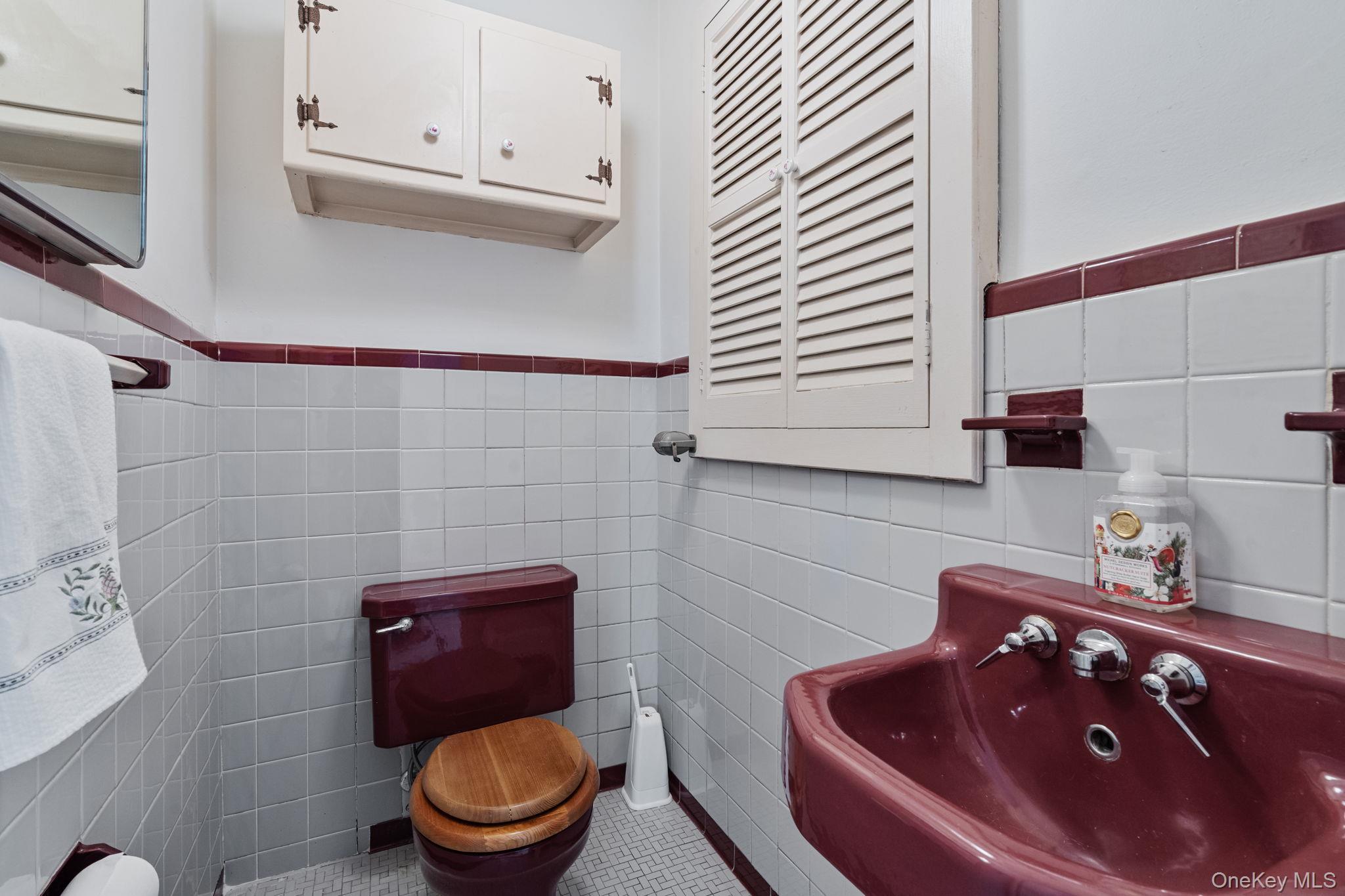 Single Family Summit  Nassau County, NY 11563, MLS-927945-15