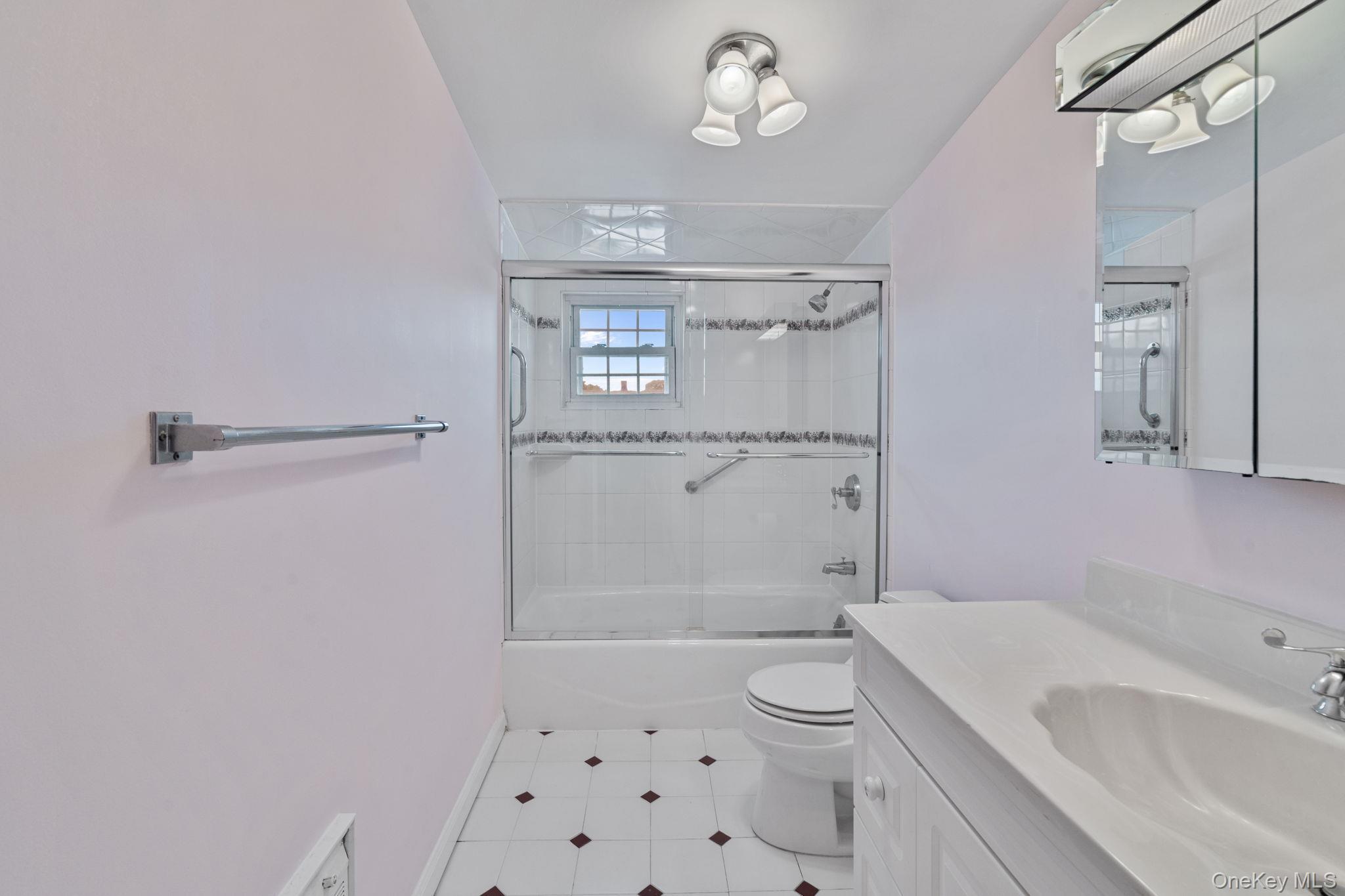 Single Family Summit  Nassau County, NY 11563, MLS-927945-24