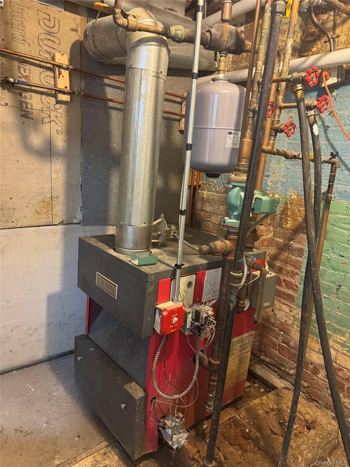 Single Family Grant  Brooklyn, NY 11208, MLS-928005-33