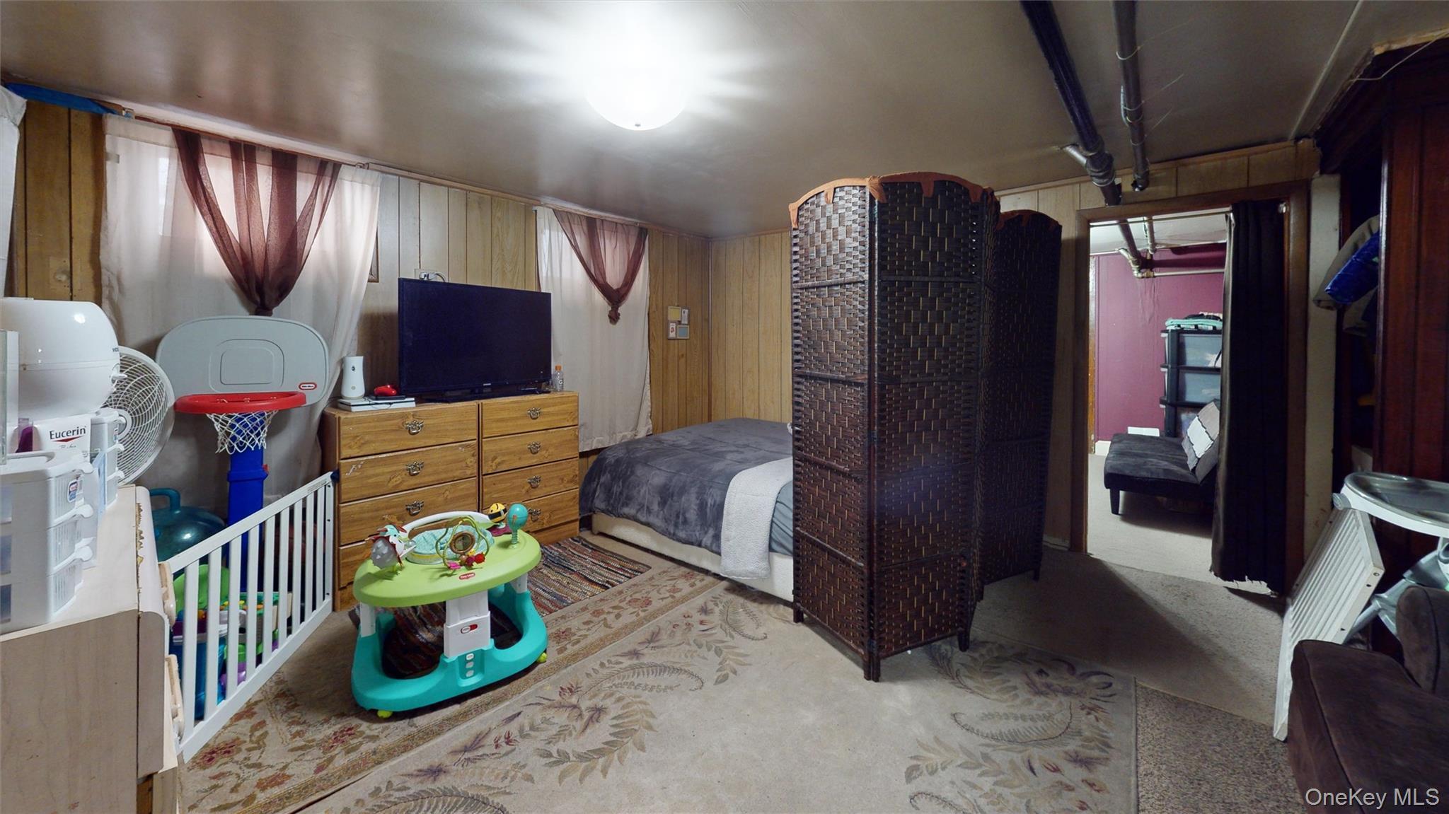 Single Family Fenton Bronx, NY 10469, MLS-928036-12