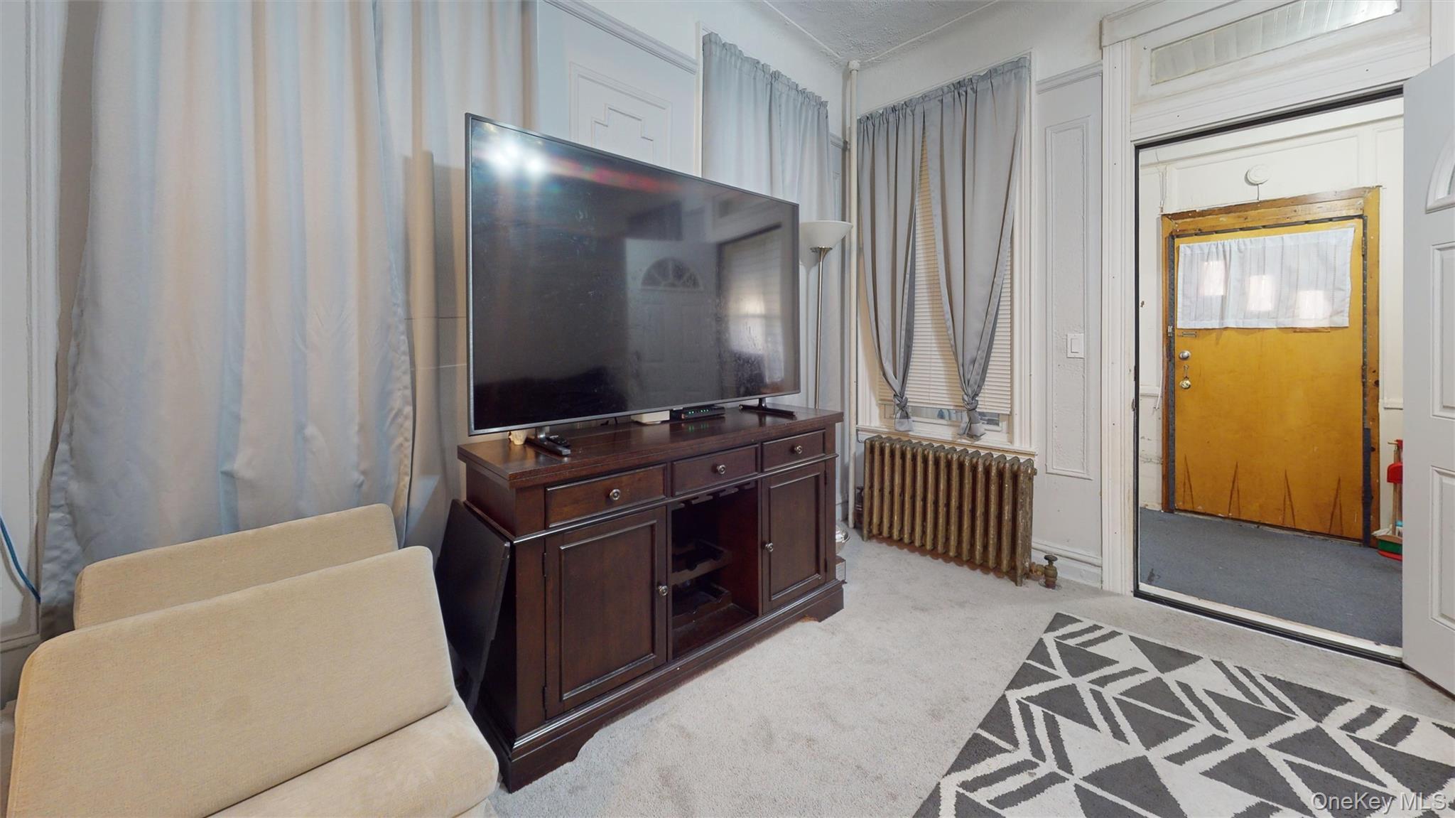 Single Family Fenton Bronx, NY 10469, MLS-928036-4