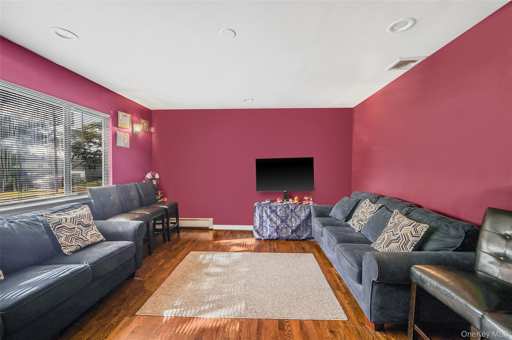 Single Family 41st  Suffolk County, NY 11726, MLS-928062-10