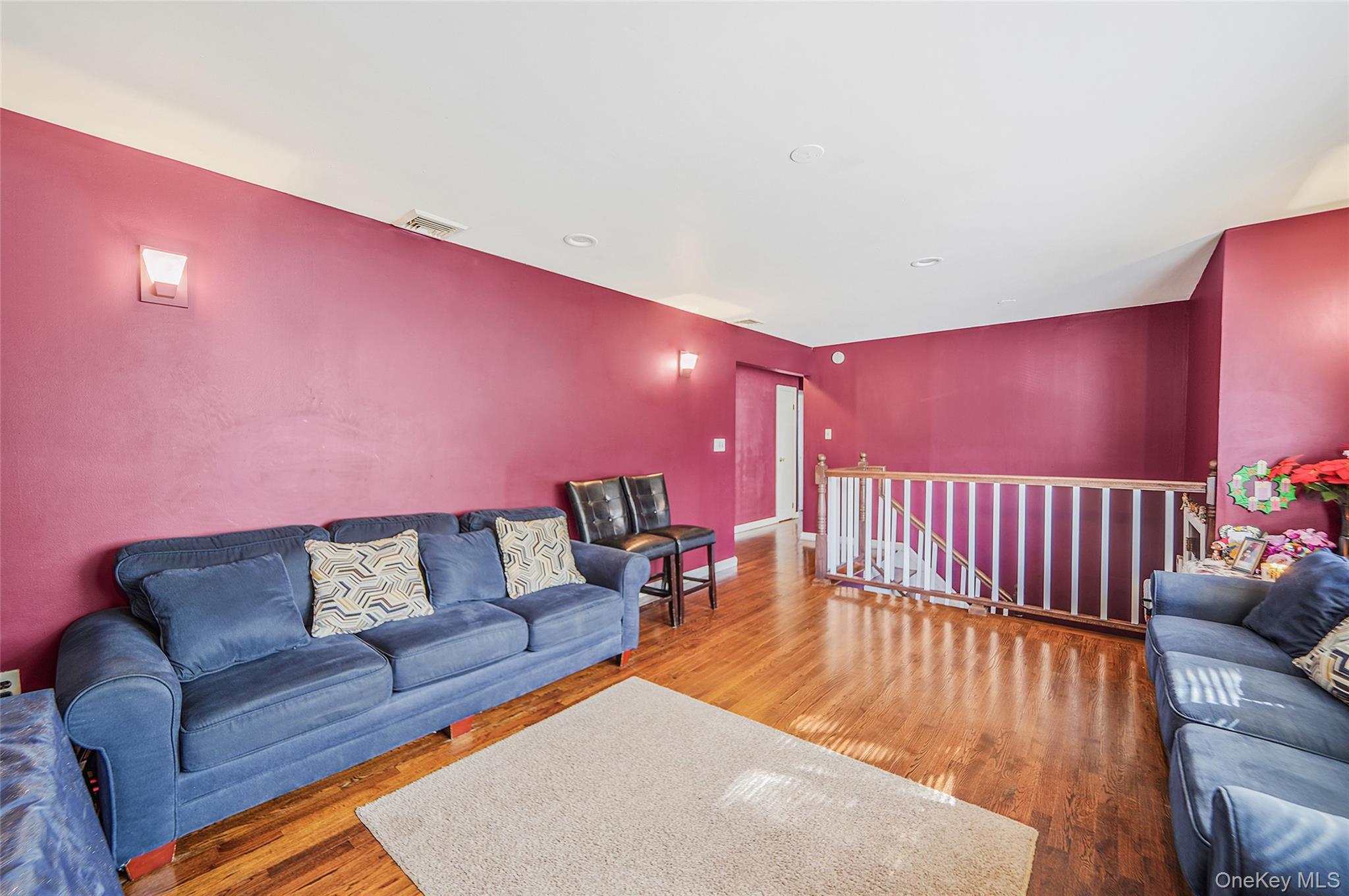 Single Family 41st  Suffolk County, NY 11726, MLS-928062-11