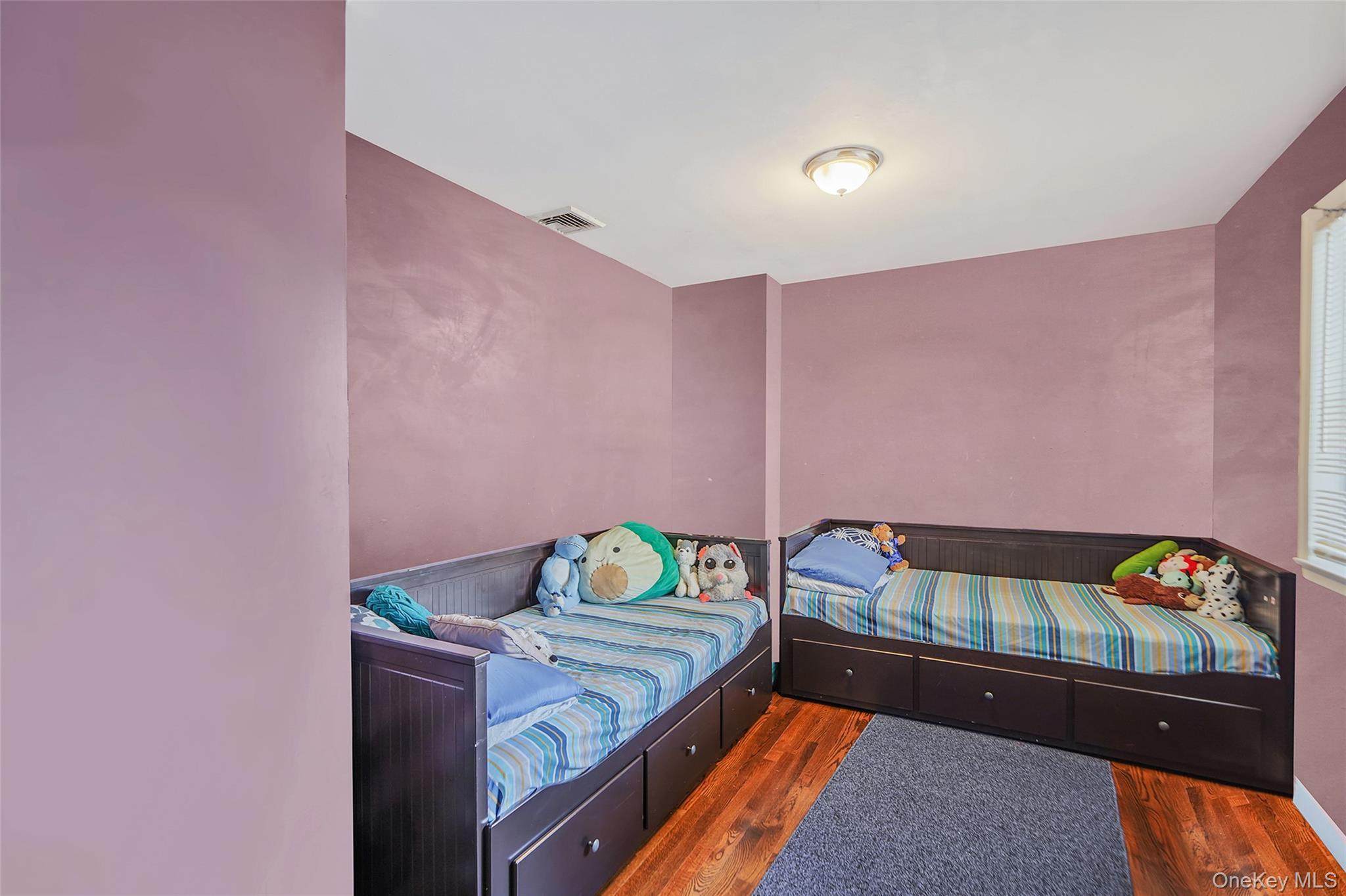 Single Family 41st  Suffolk County, NY 11726, MLS-928062-16