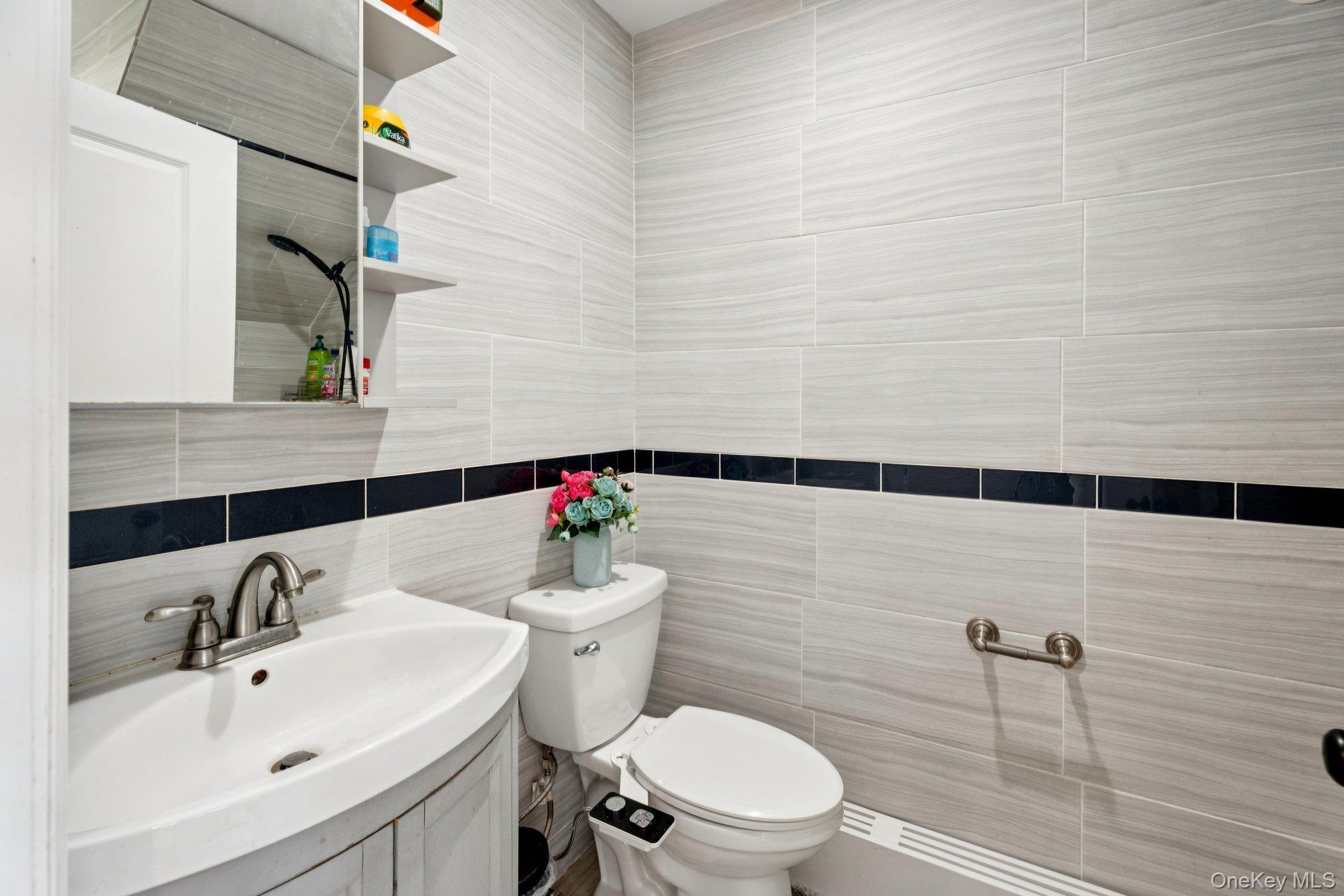 Single Family Arthur Nassau County, NY 11510, MLS-928071-18