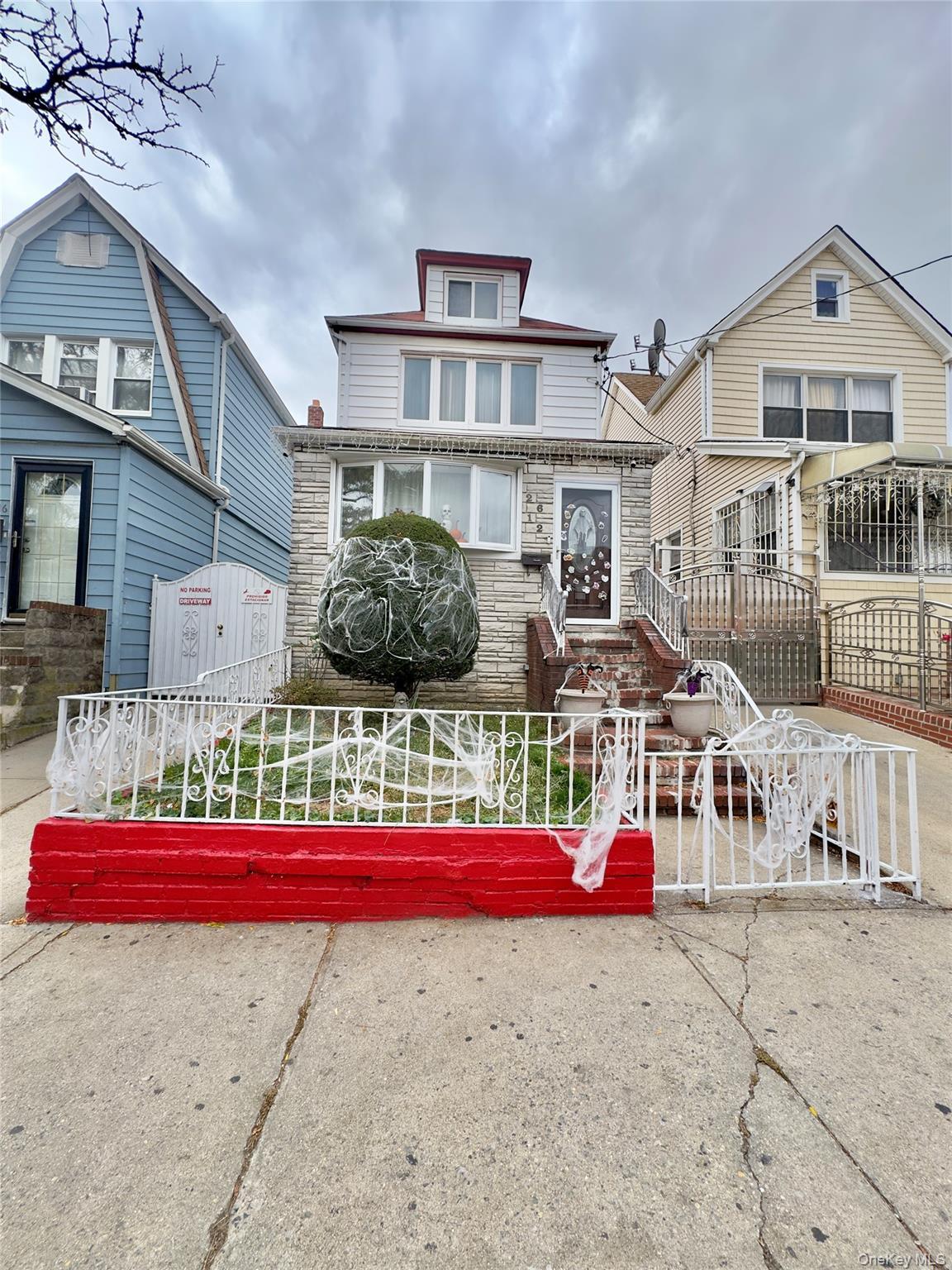 Single Family 94th Street  Queens, NY 11369, MLS-928082-27