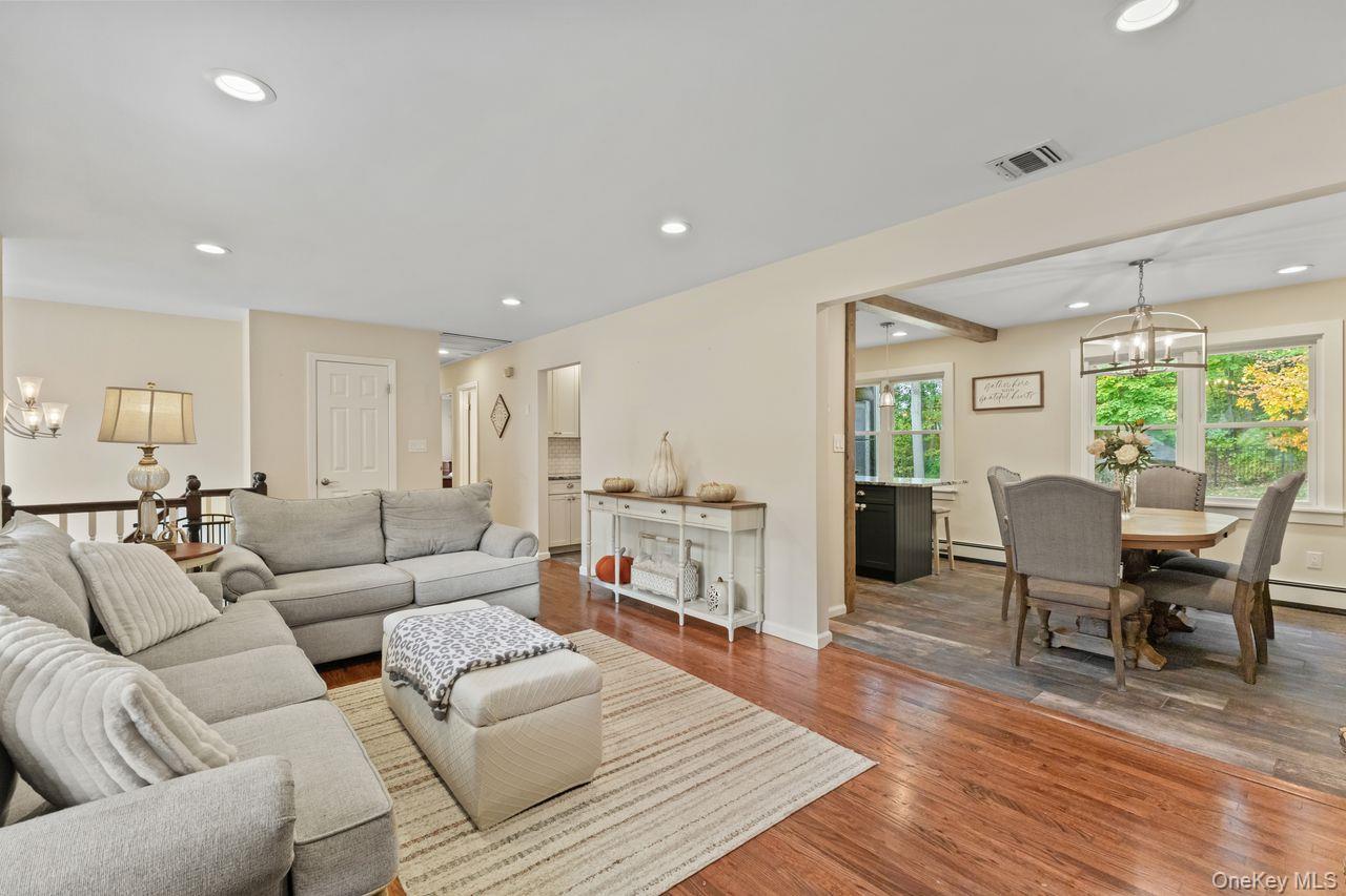 Single Family Locust Westchester County, NY 10562, MLS-928083-11