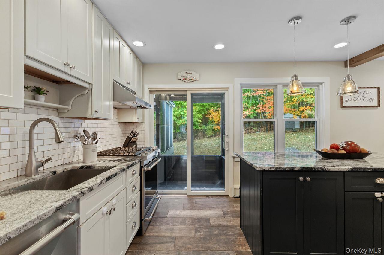 Single Family Locust Westchester County, NY 10562, MLS-928083-15