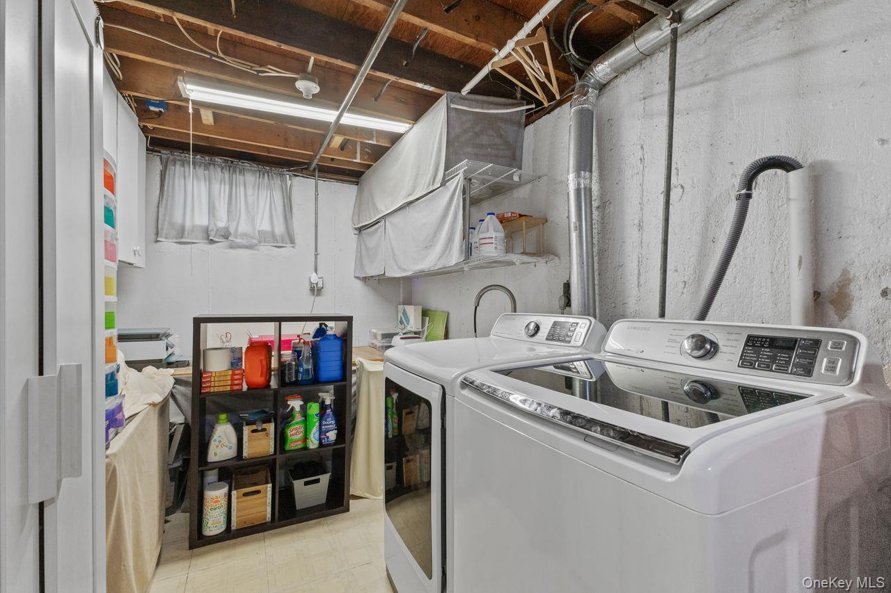 Single Family Locust Westchester County, NY 10562, MLS-928083-30