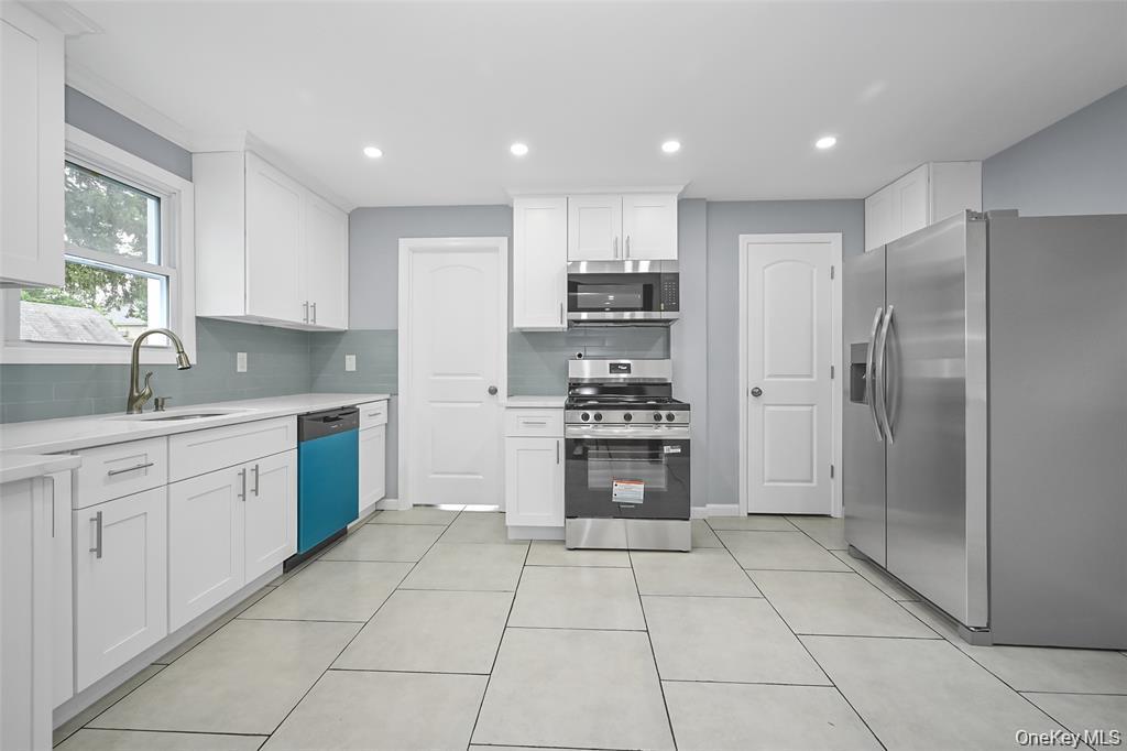 Single Family Pershing Nassau County, NY 11581, MLS-928084-6