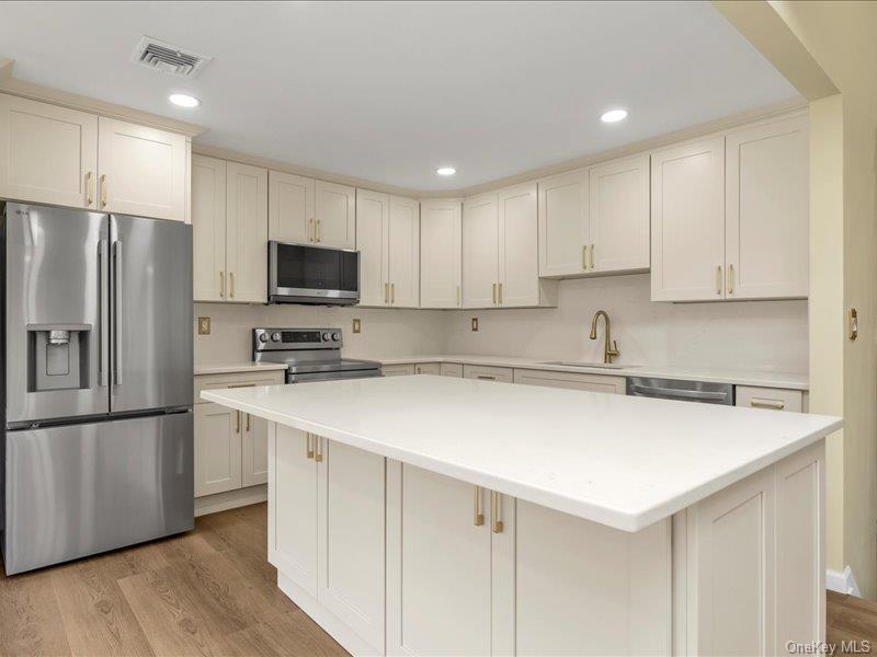 Single Family Arbor Gate  Nassau County, NY 11804, MLS-928093-24