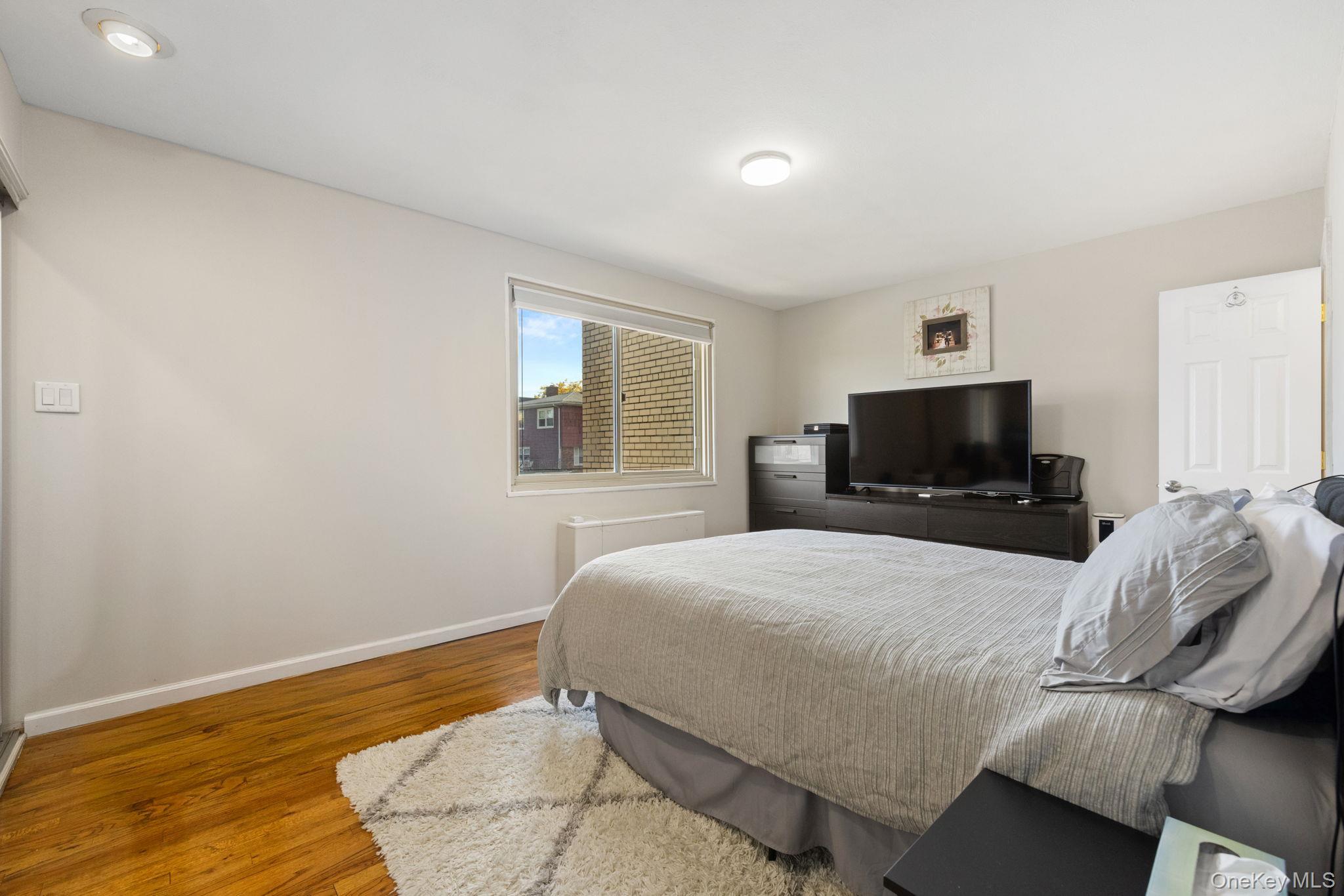 Coop 23  Queens, NY 11360, MLS-928100-22