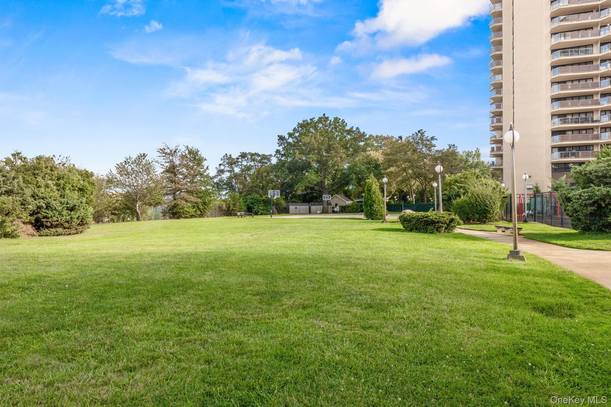 Coop 23  Queens, NY 11360, MLS-928100-27