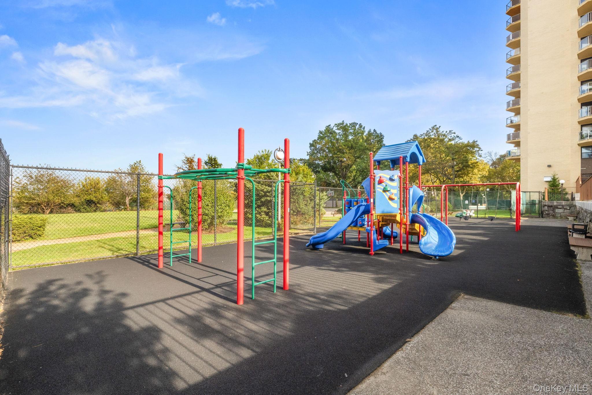 Coop 23  Queens, NY 11360, MLS-928100-31