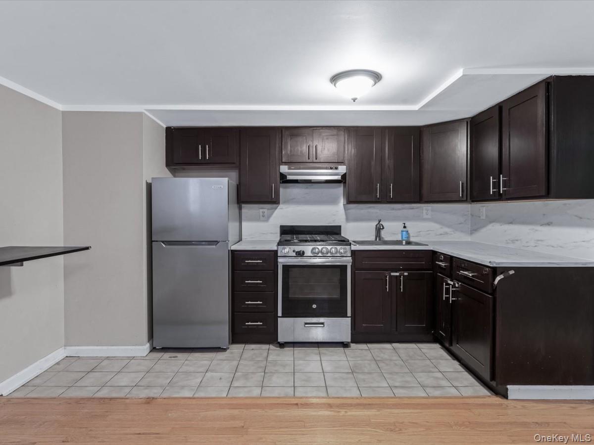 Single Family Clinton Queens, NY 11378, MLS-928103-18